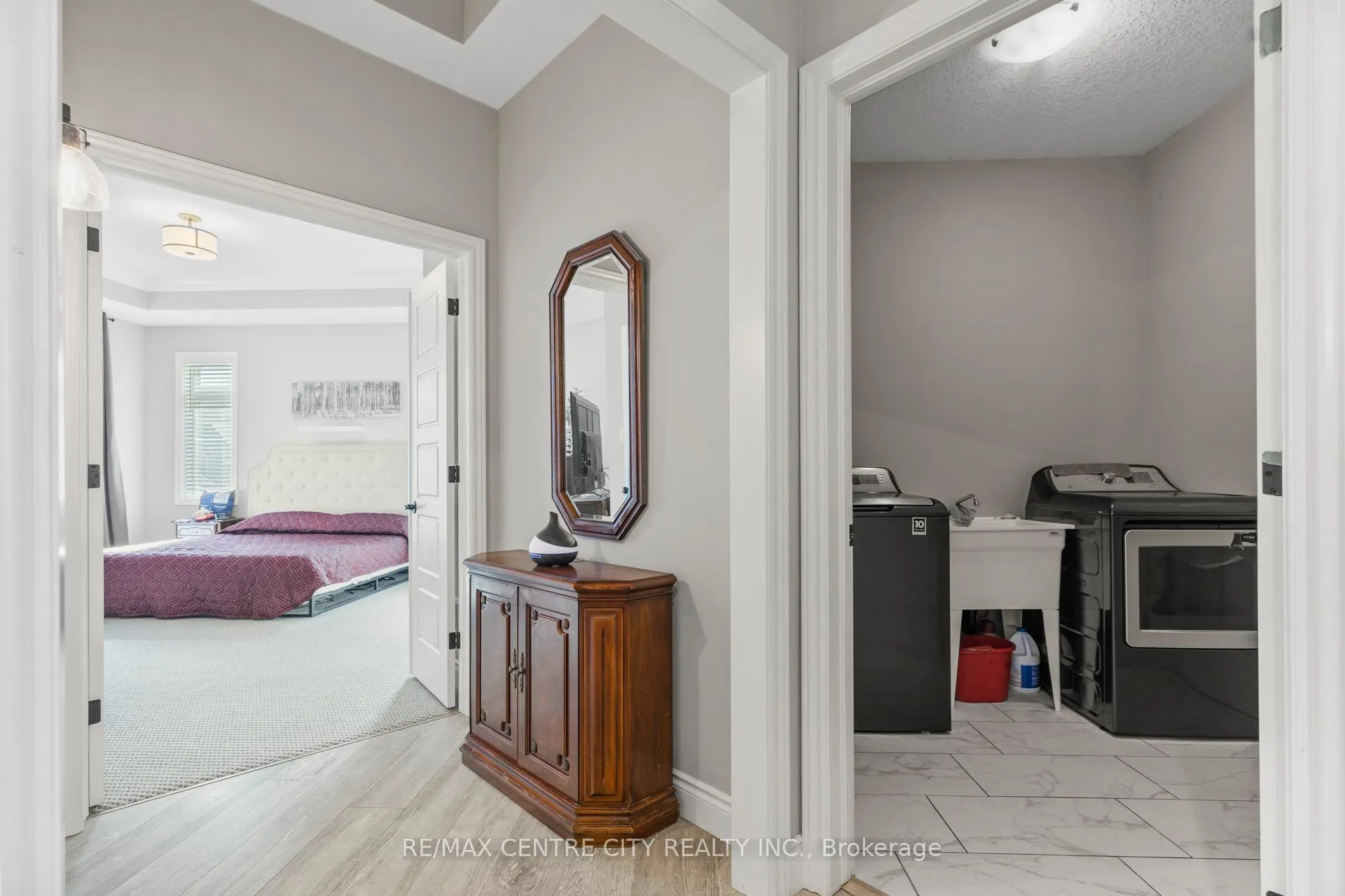 Photo 11 of 18 Muirfield Drive, St. Thomas — HOMEH