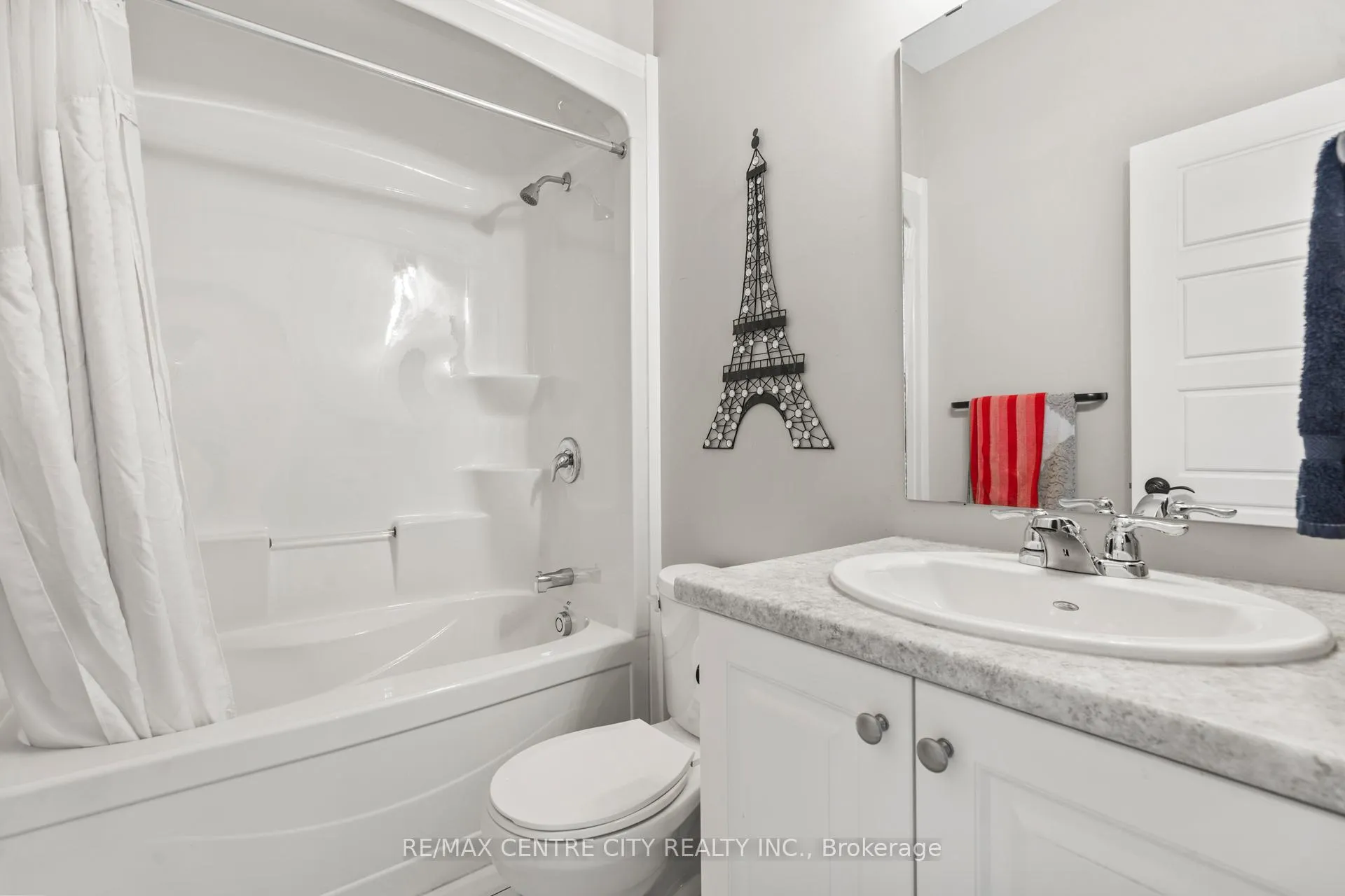 Photo 17 of 18 Muirfield Drive, St. Thomas — HOMEH