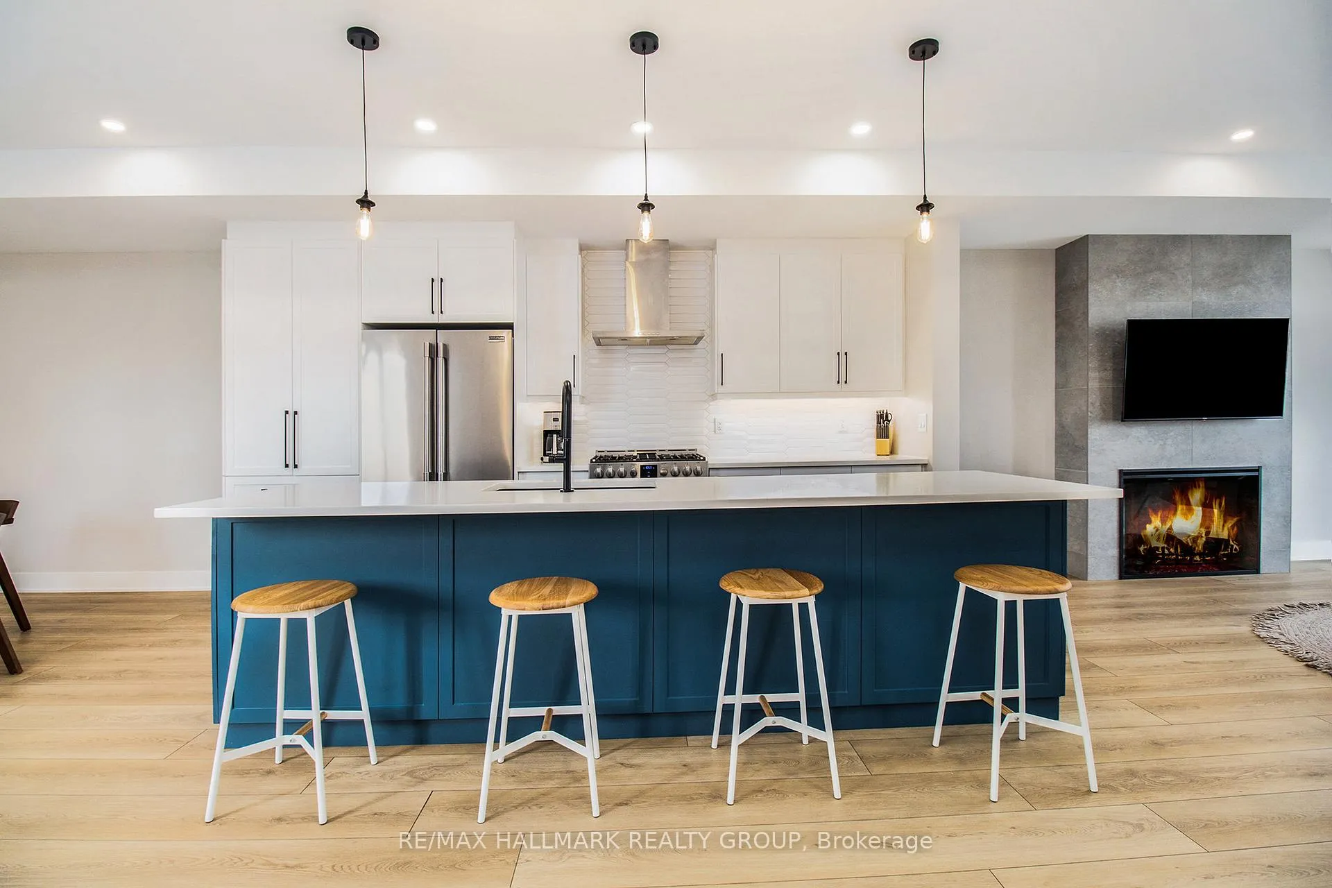 Photo 4 of Unit A, 72 Armstrong Street, Ottawa, Hintonburg — HOMEH