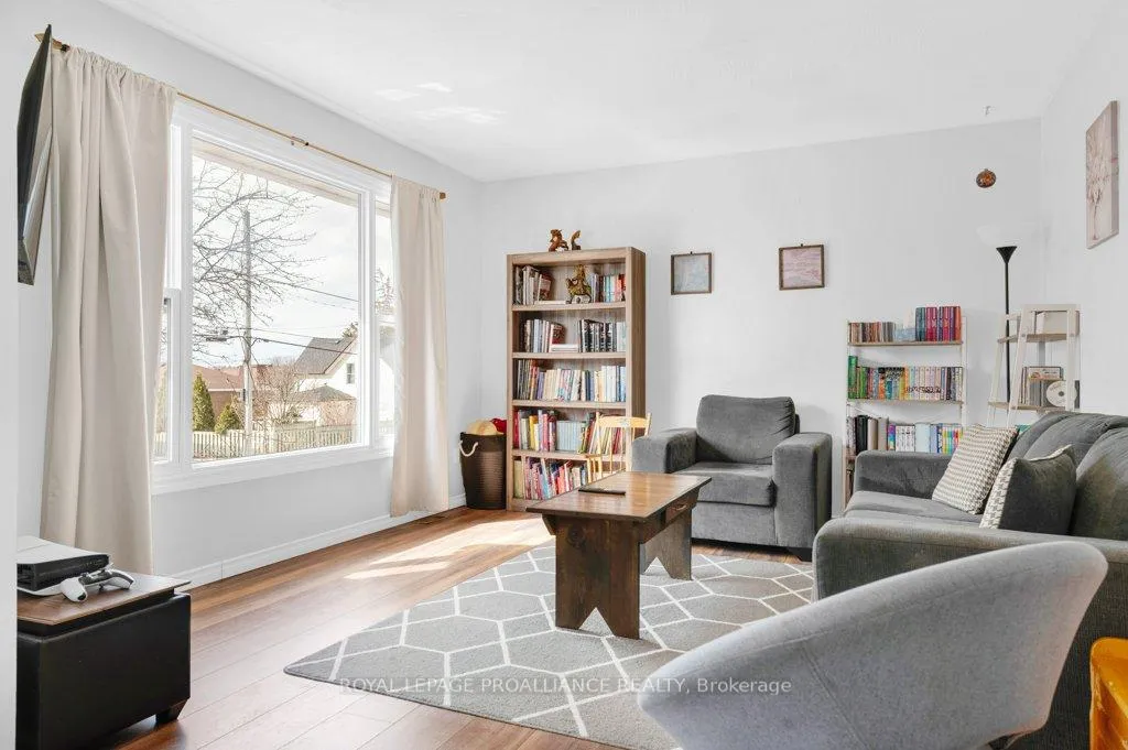 Photo 8 of 74 Heber Street, Quinte West, Trenton Ward — HOMEH