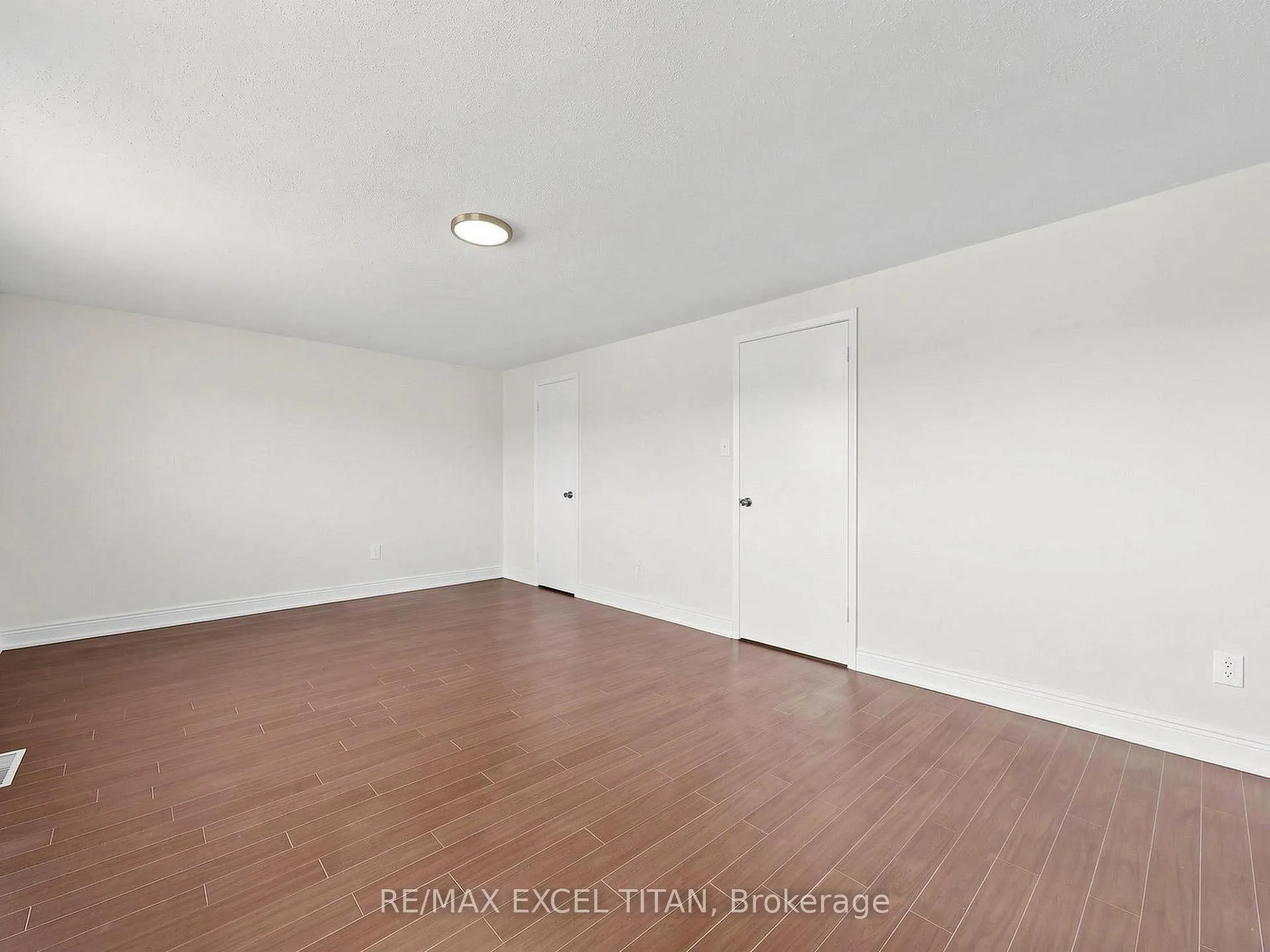 Photo 18 of 198 Risebrough Circuit, Markham, Milliken Mills West — HOMEH