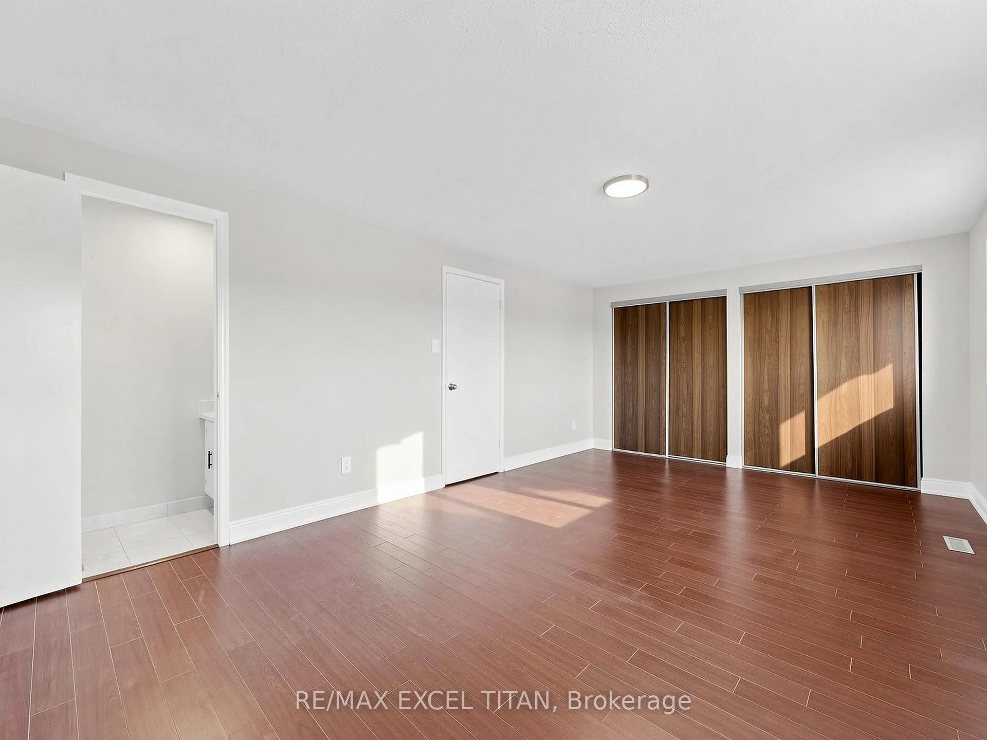 Photo 19 of 198 Risebrough Circuit, Markham, Milliken Mills West — HOMEH