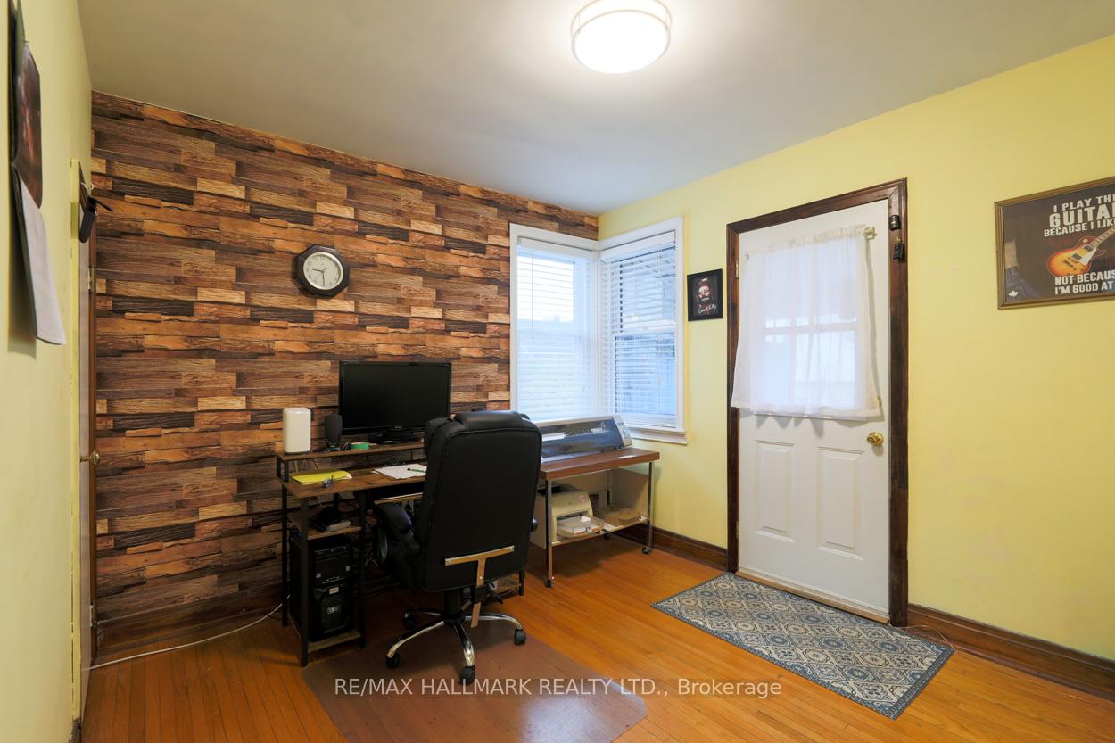 Photo 11 of 8 Vanbrugh Avenue, Scarborough, Birchcliffe-Cliffside — HOMEH