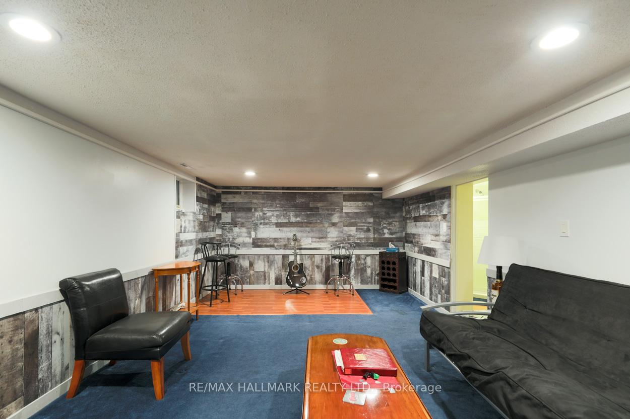 Photo 13 of 8 Vanbrugh Avenue, Scarborough, Birchcliffe-Cliffside — HOMEH