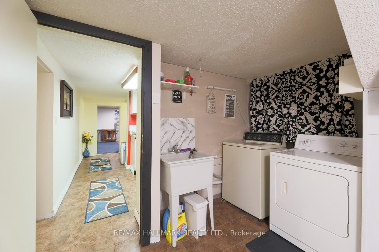 Photo 16 of 8 Vanbrugh Avenue, Scarborough, Birchcliffe-Cliffside — HOMEH