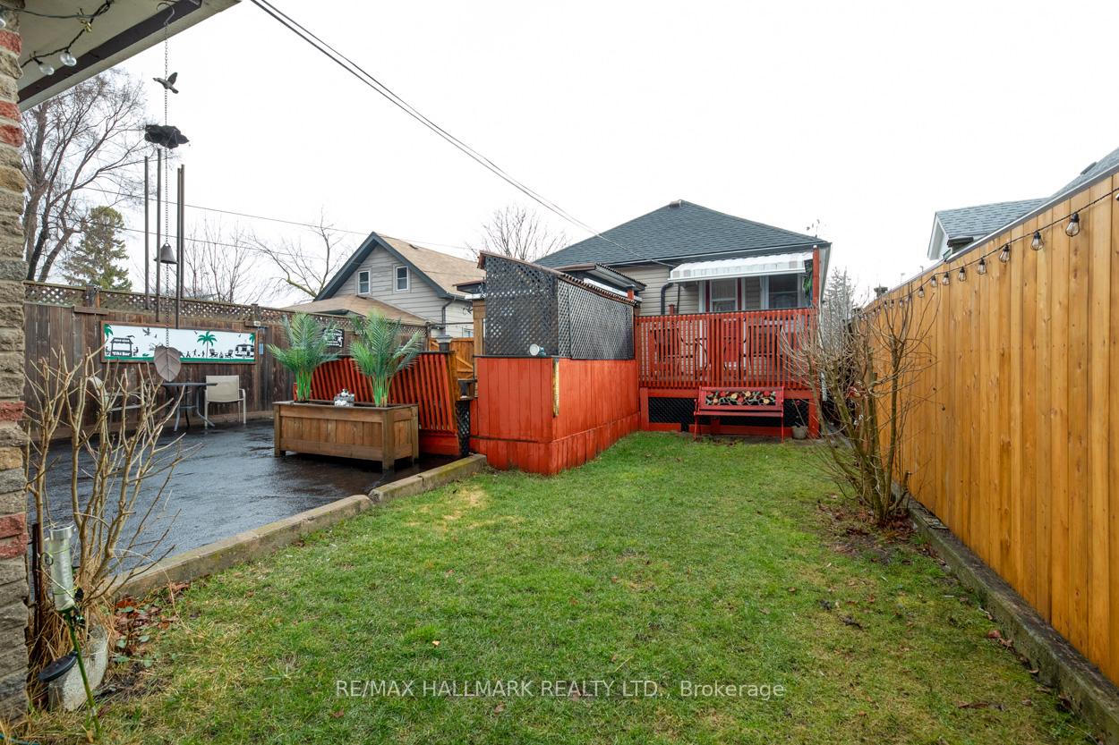 Photo 21 of 8 Vanbrugh Avenue, Scarborough, Birchcliffe-Cliffside — HOMEH