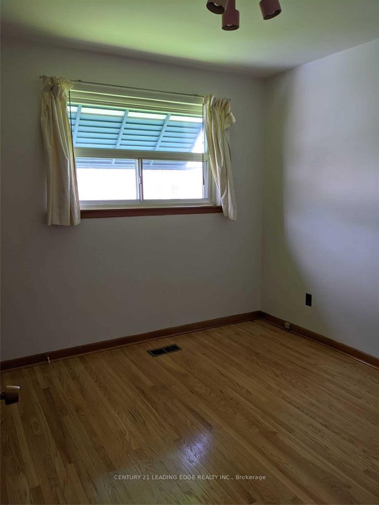 Photo 8 of Unit Upper, 147 Pandora Circle, Scarborough, Woburn — HOMEH
