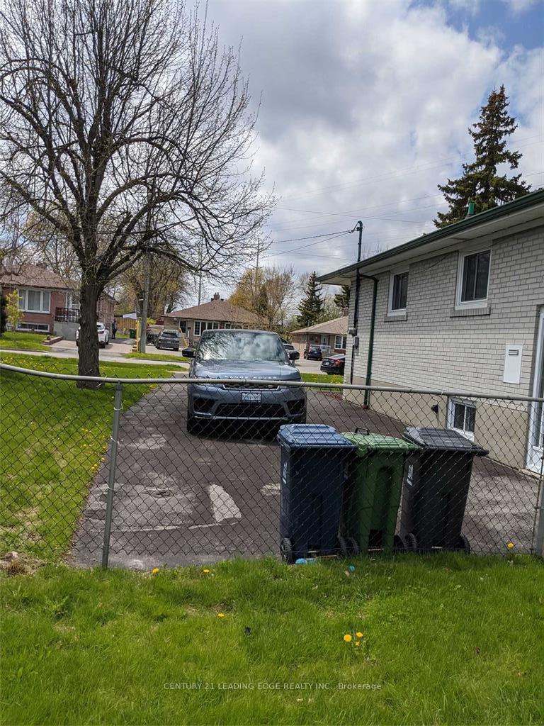 Photo 14 of Unit Upper, 147 Pandora Circle, Scarborough, Woburn — HOMEH