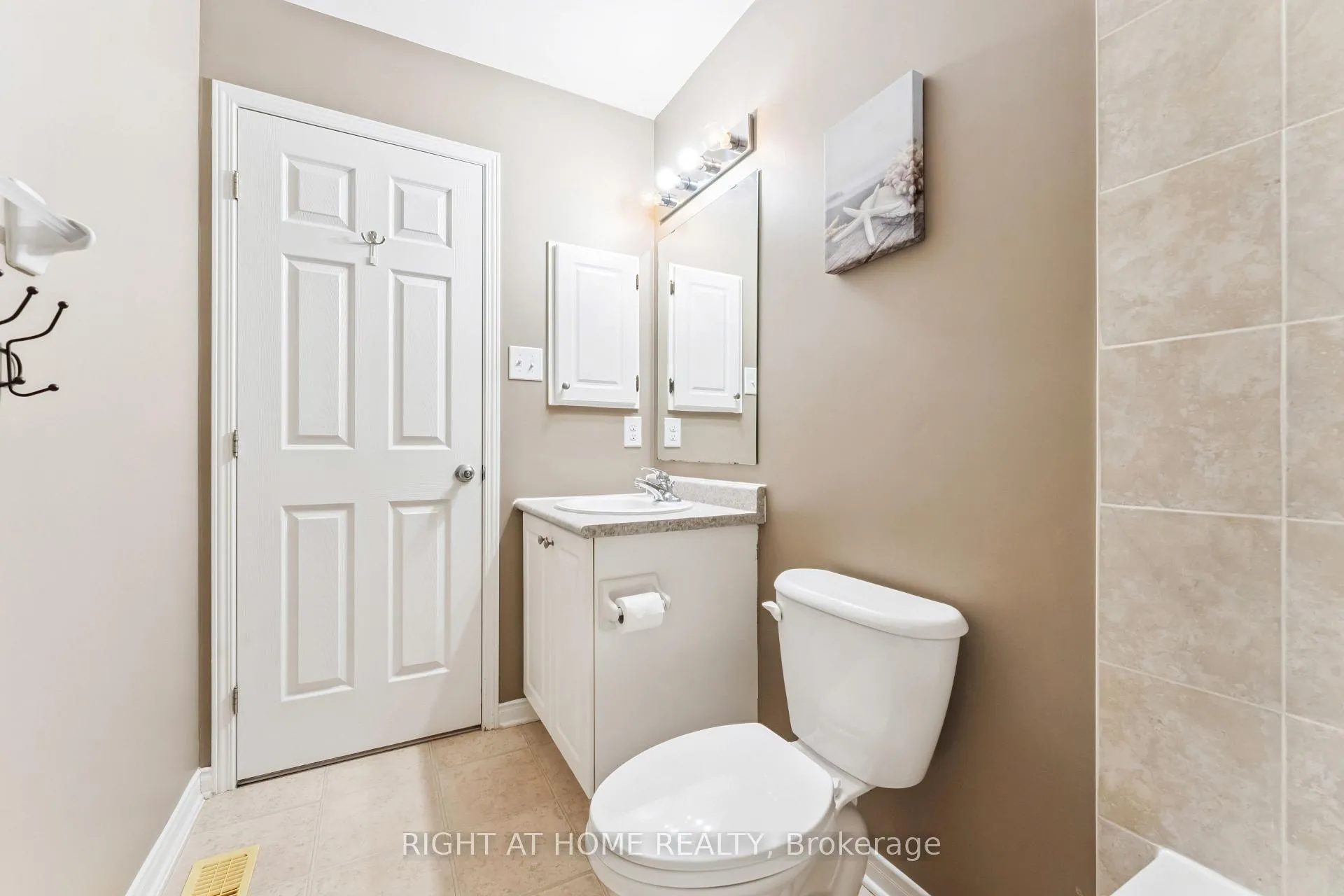 Photo 26 of 142 Lokoya Street, Ottawa, Kanata - Emerald Meadows/Trailwest — HOMEH