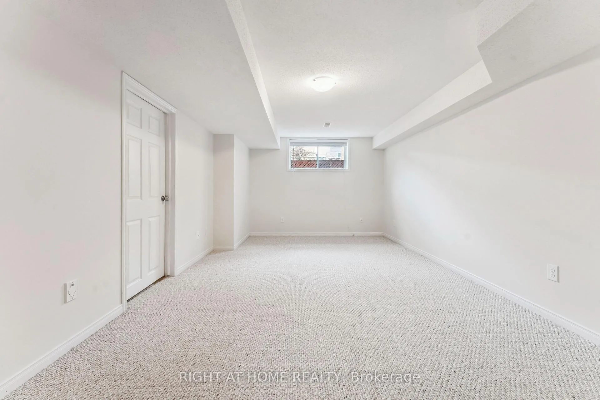 Photo 28 of 142 Lokoya Street, Ottawa, Kanata - Emerald Meadows/Trailwest — HOMEH