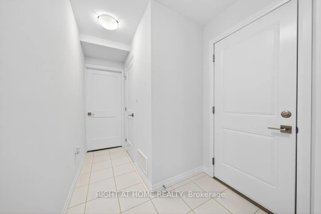 Photo 5 of Unit 100, 30 Times Square Boulevard, Hamilton, Stoney Creek Mountain — HOMEH