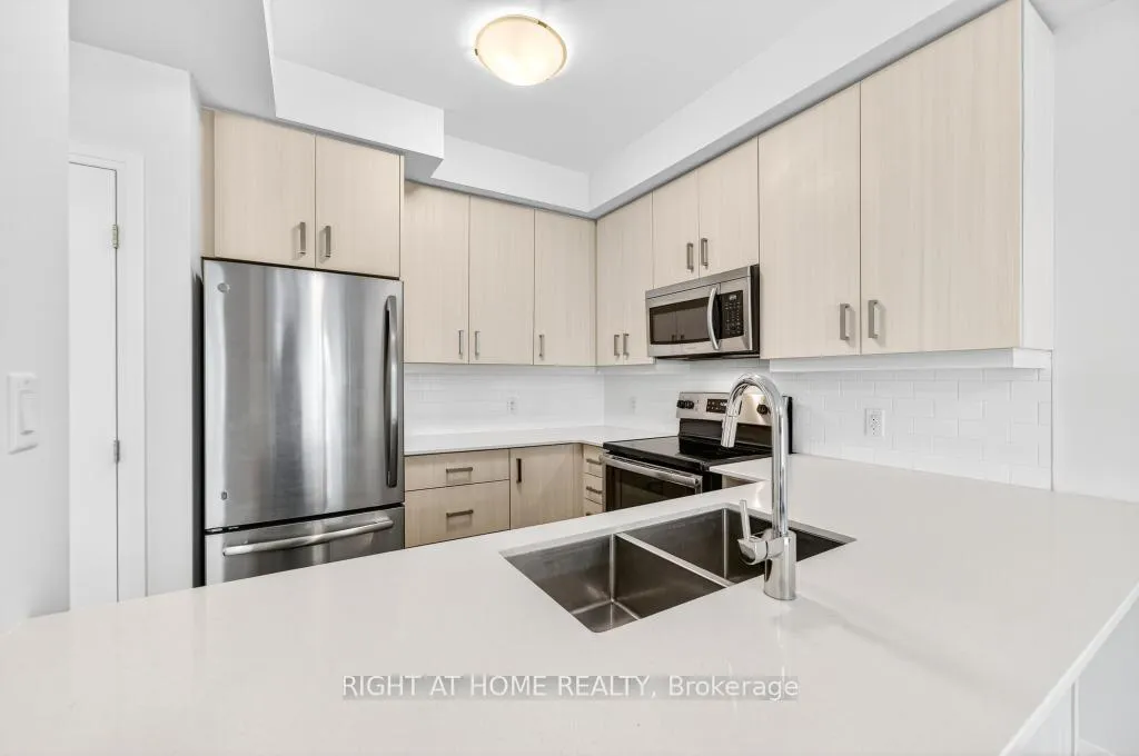 Photo 19 of Unit 100, 30 Times Square Boulevard, Hamilton, Stoney Creek Mountain — HOMEH