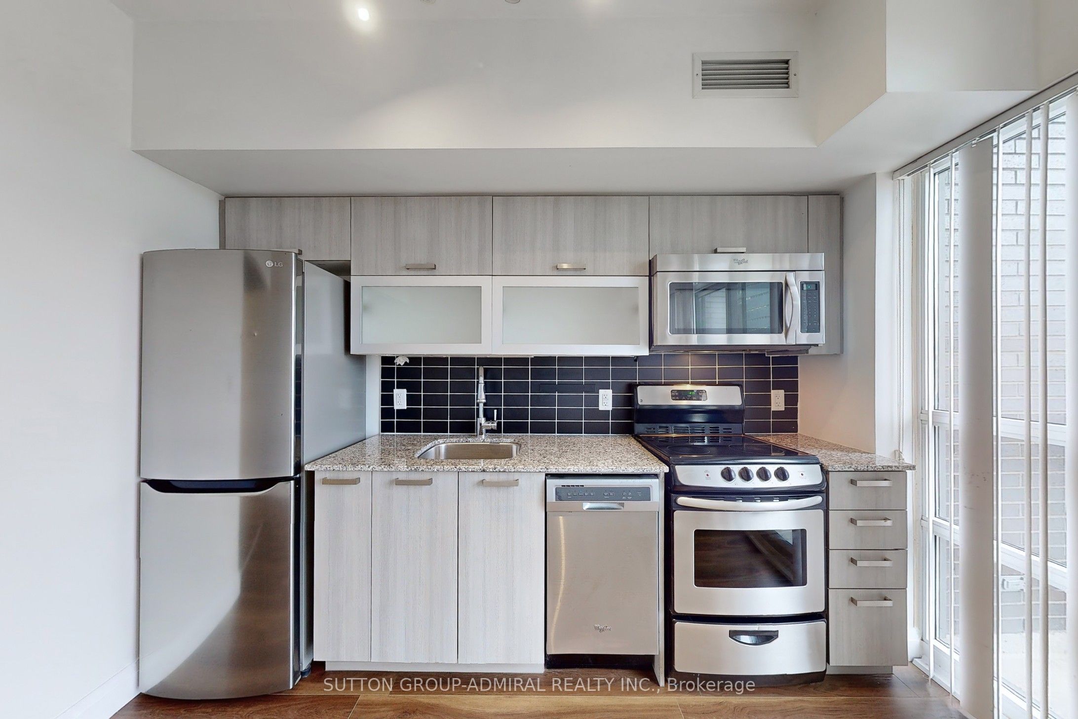 Photo 54 of Unit 840, 68 Abell Street, Toronto, Little Portugal — HOMEH