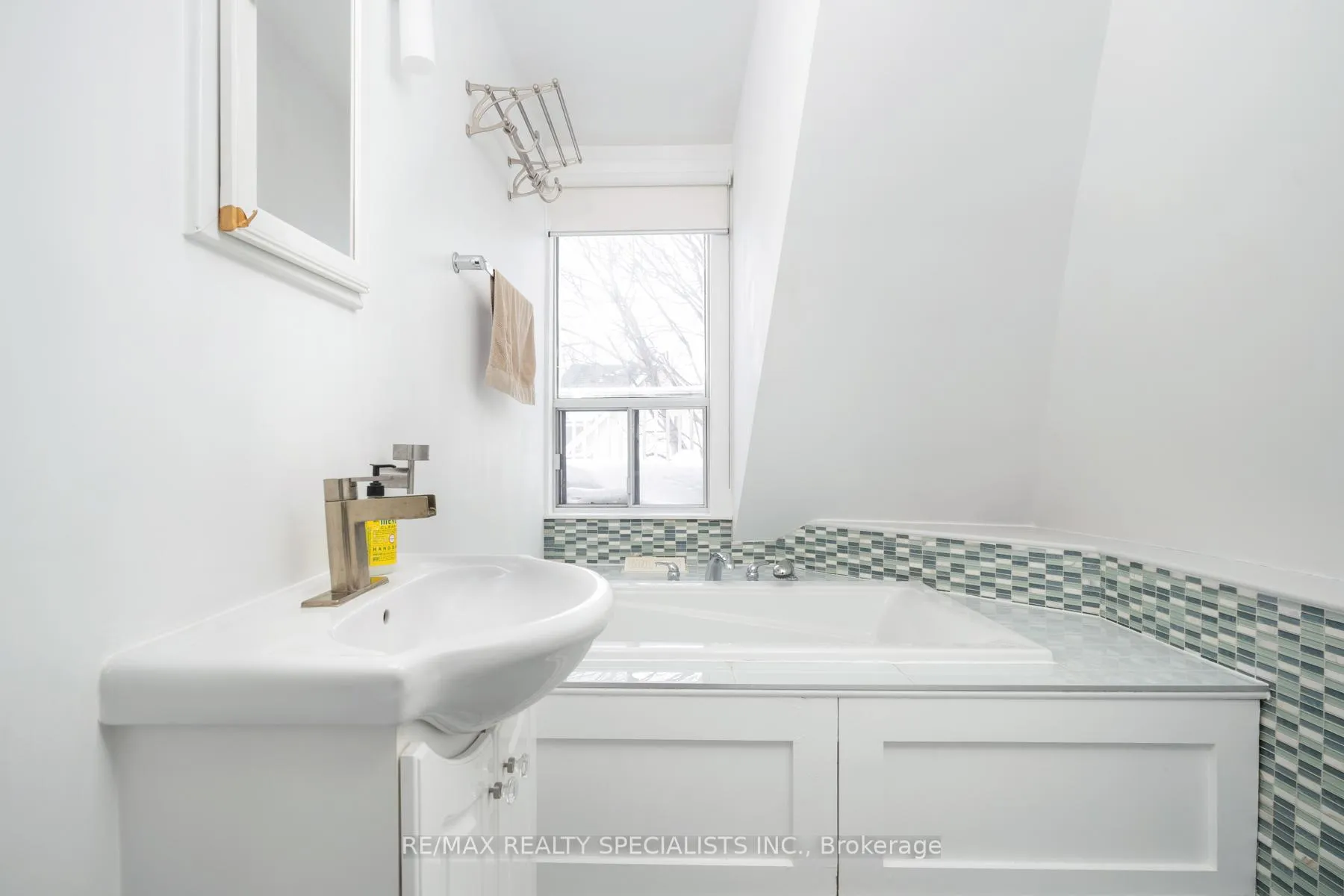 Photo 43 of 48 Leopold Street, Toronto, South Parkdale — HOMEH