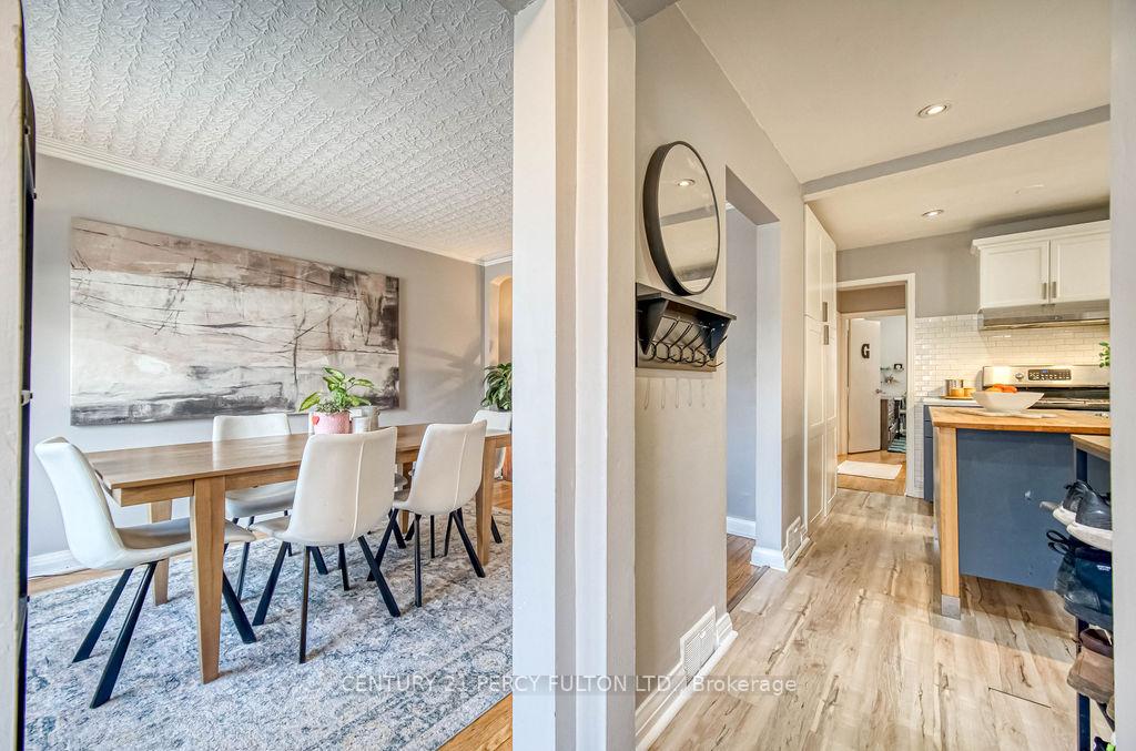 Photo 3 of 34 Preston Street, Scarborough, Birchcliffe-Cliffside — HOMEH
