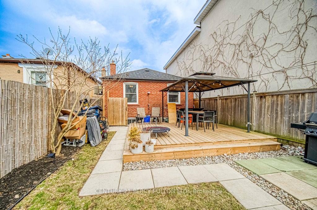 Photo 32 of 34 Preston Street, Scarborough, Birchcliffe-Cliffside — HOMEH