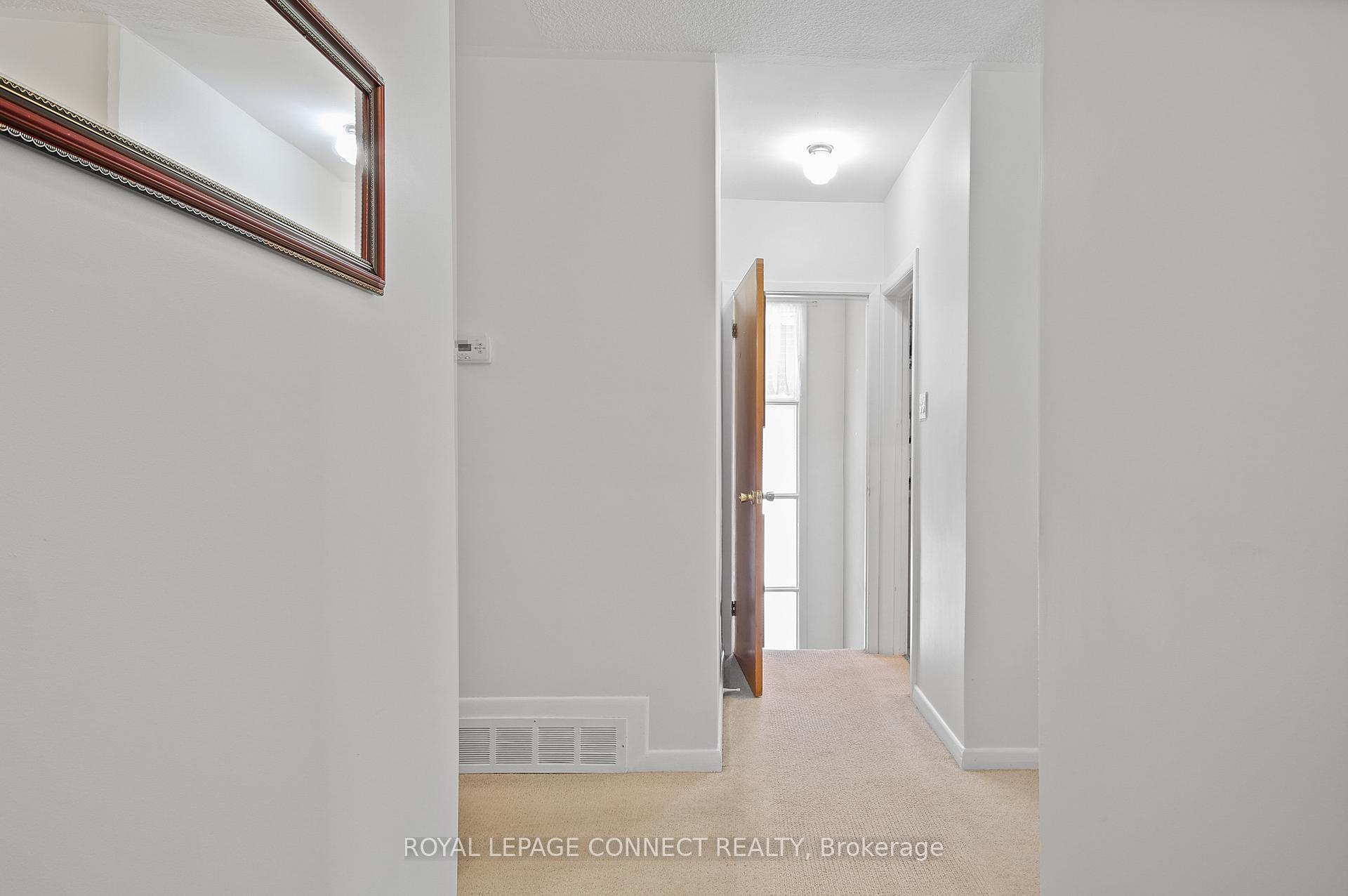 Photo 3 of 4 Sundance Crescent, Scarborough, Woburn — HOMEH