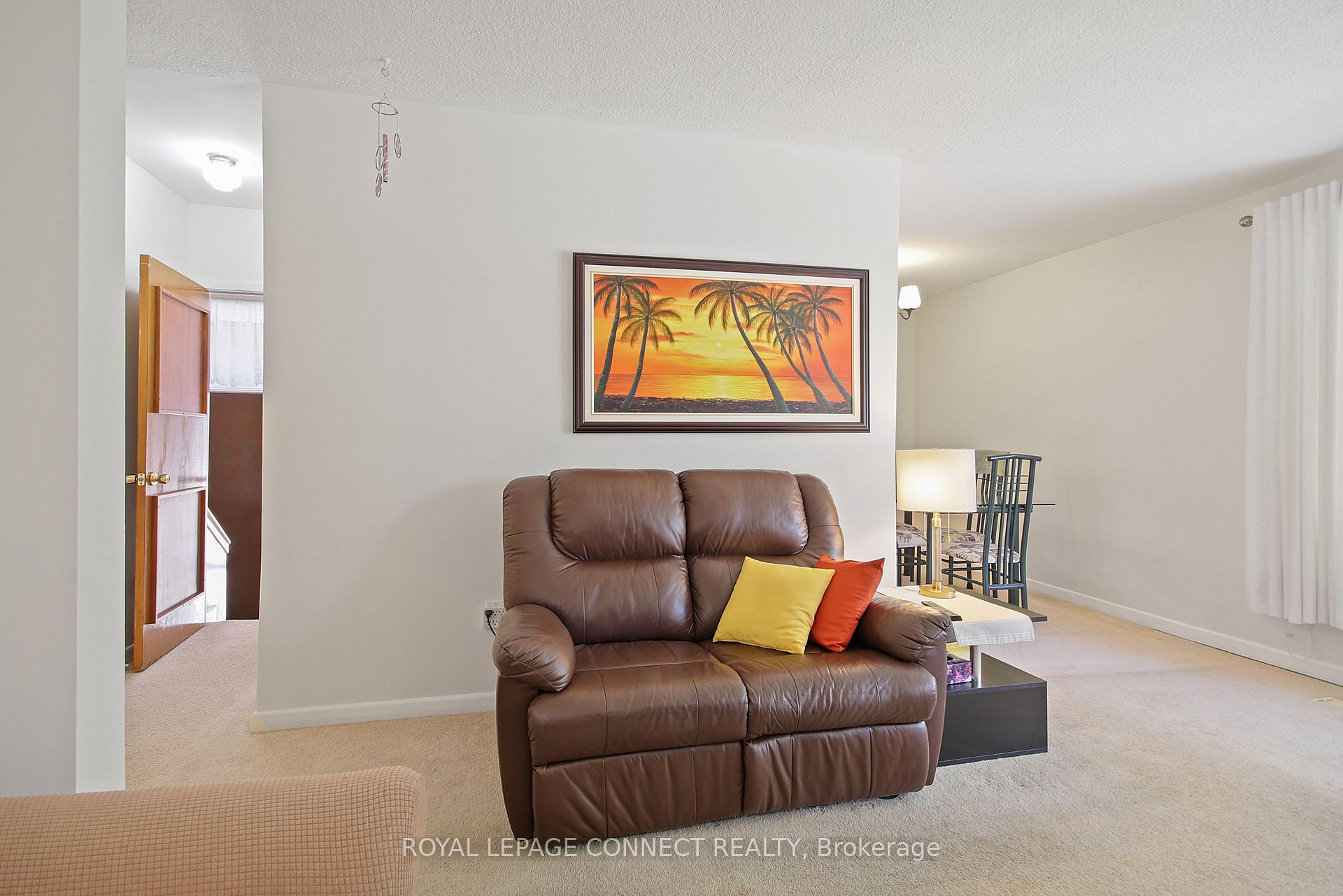 Photo 7 of 4 Sundance Crescent, Scarborough, Woburn — HOMEH