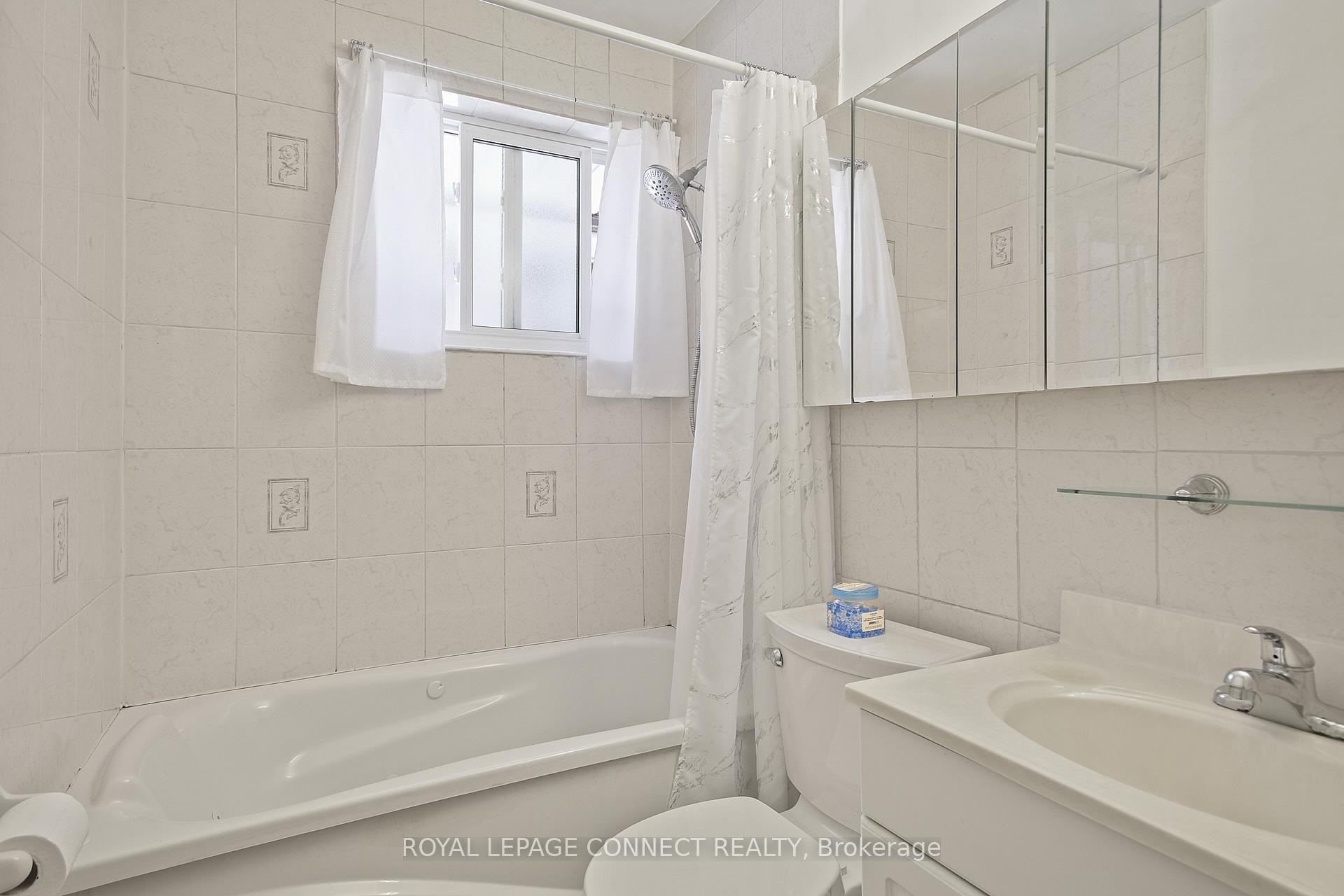 Photo 29 of 4 Sundance Crescent, Scarborough, Woburn — HOMEH