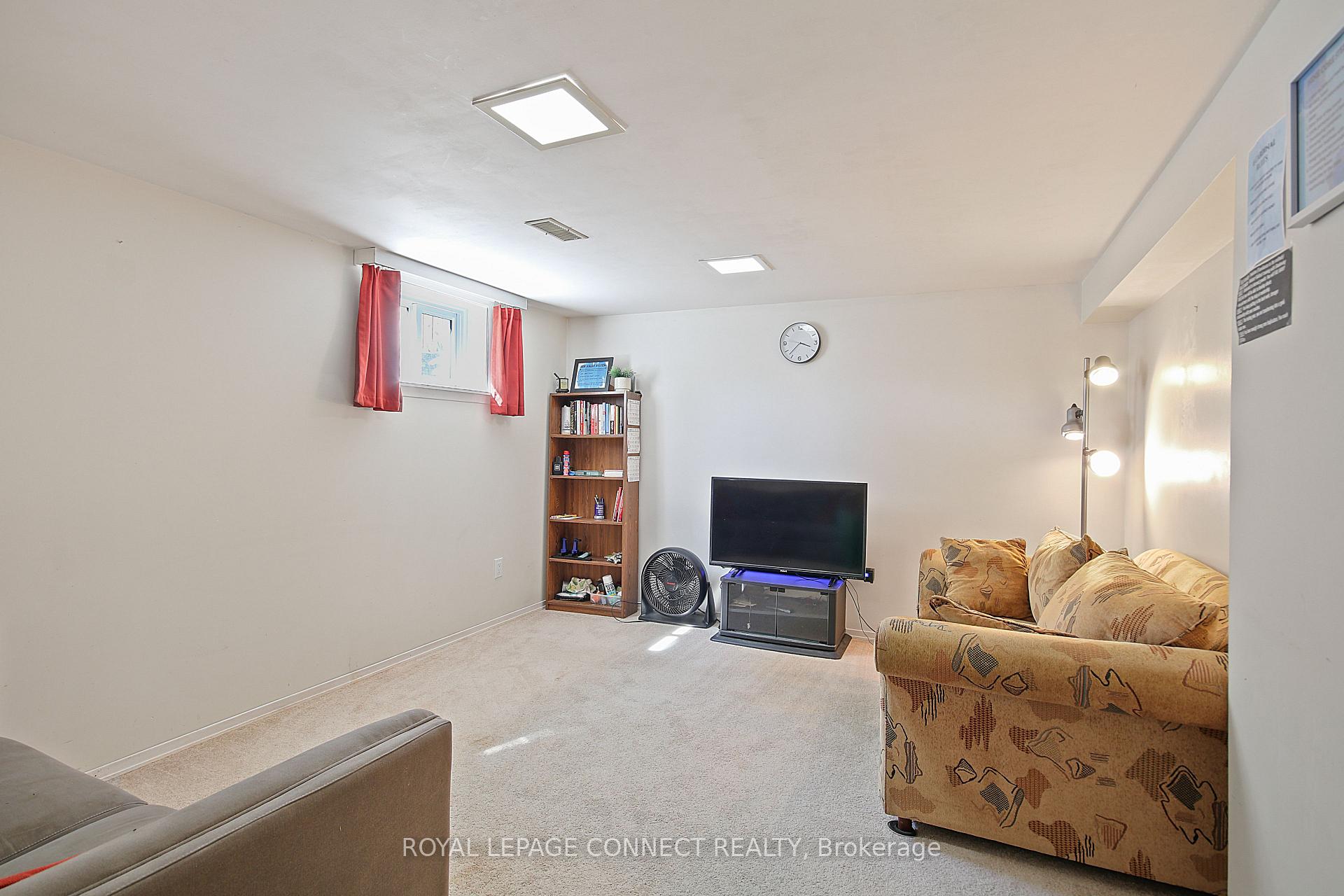 Photo 33 of 4 Sundance Crescent, Scarborough, Woburn — HOMEH