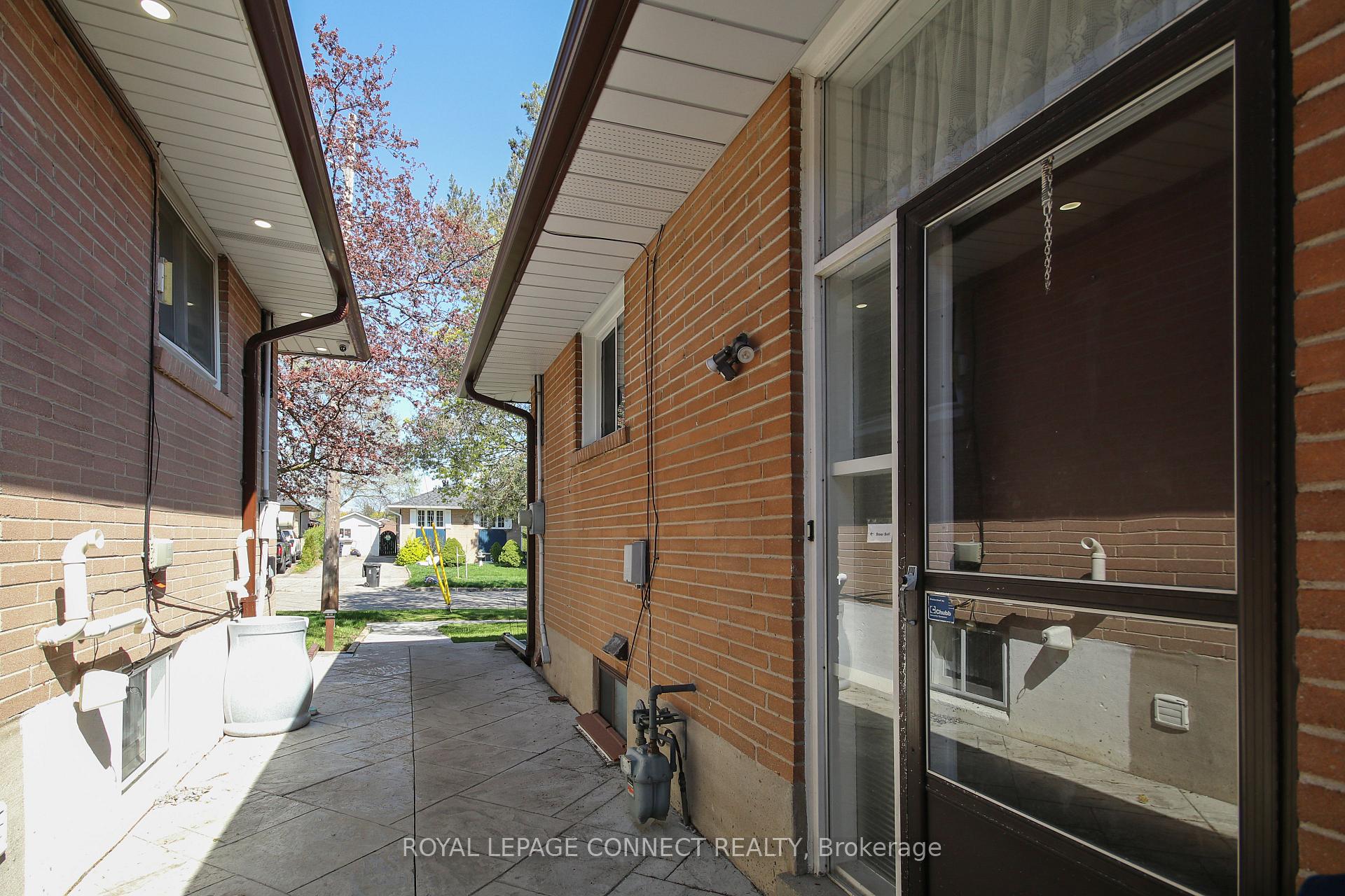 Photo 39 of 4 Sundance Crescent, Scarborough, Woburn — HOMEH