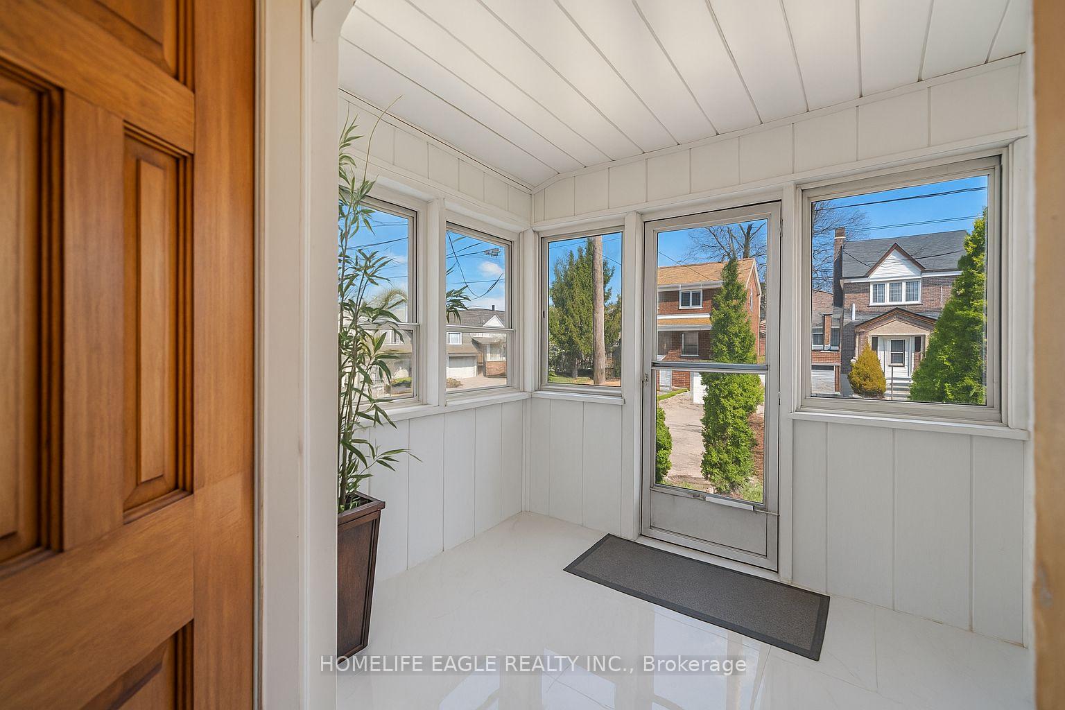 Photo 11 of 82 Haslam Street, Scarborough, Birchcliffe-Cliffside — HOMEH