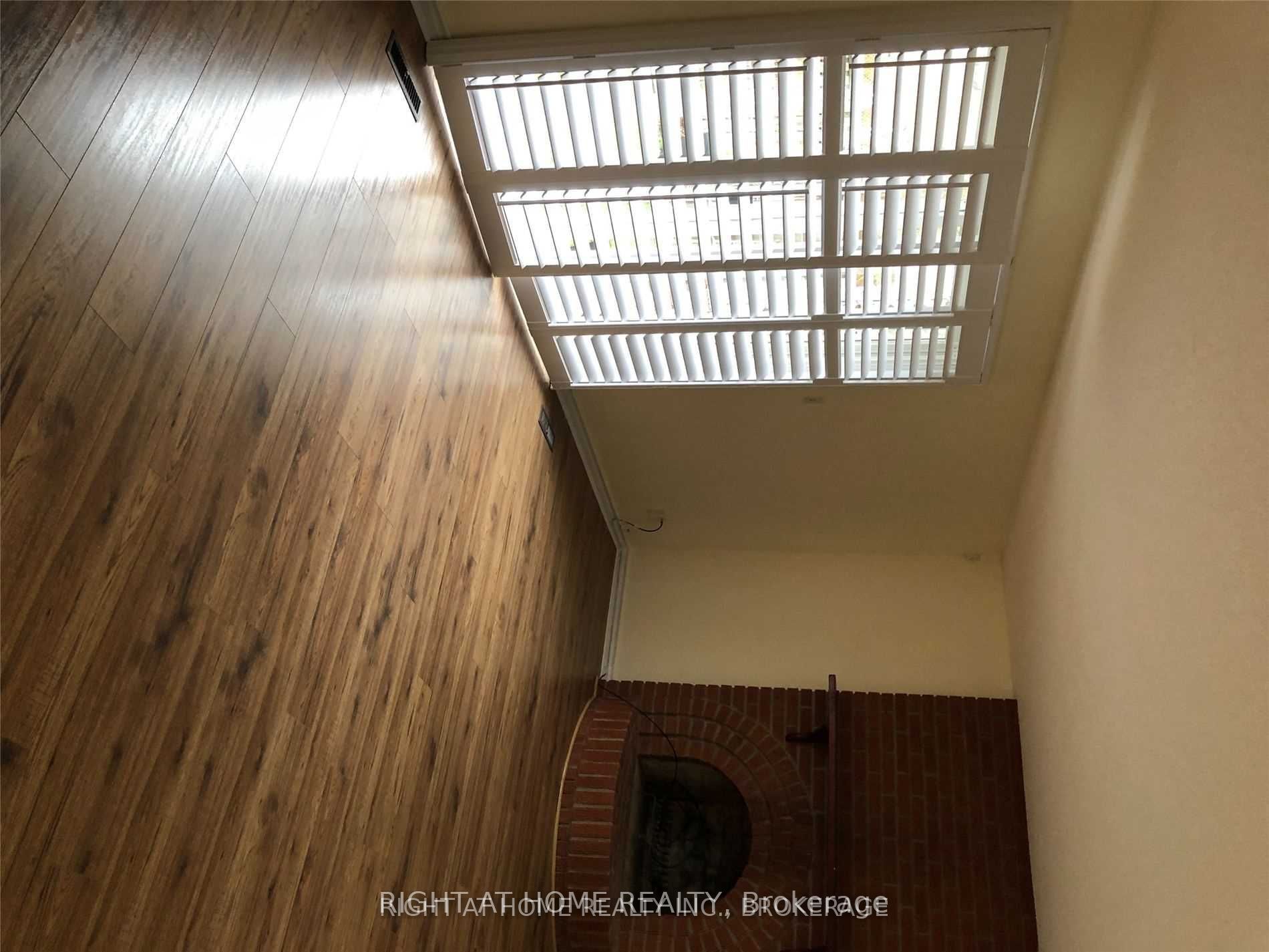 Photo 30 of 174 Carlton Road, Markham, Unionville — HOMEH