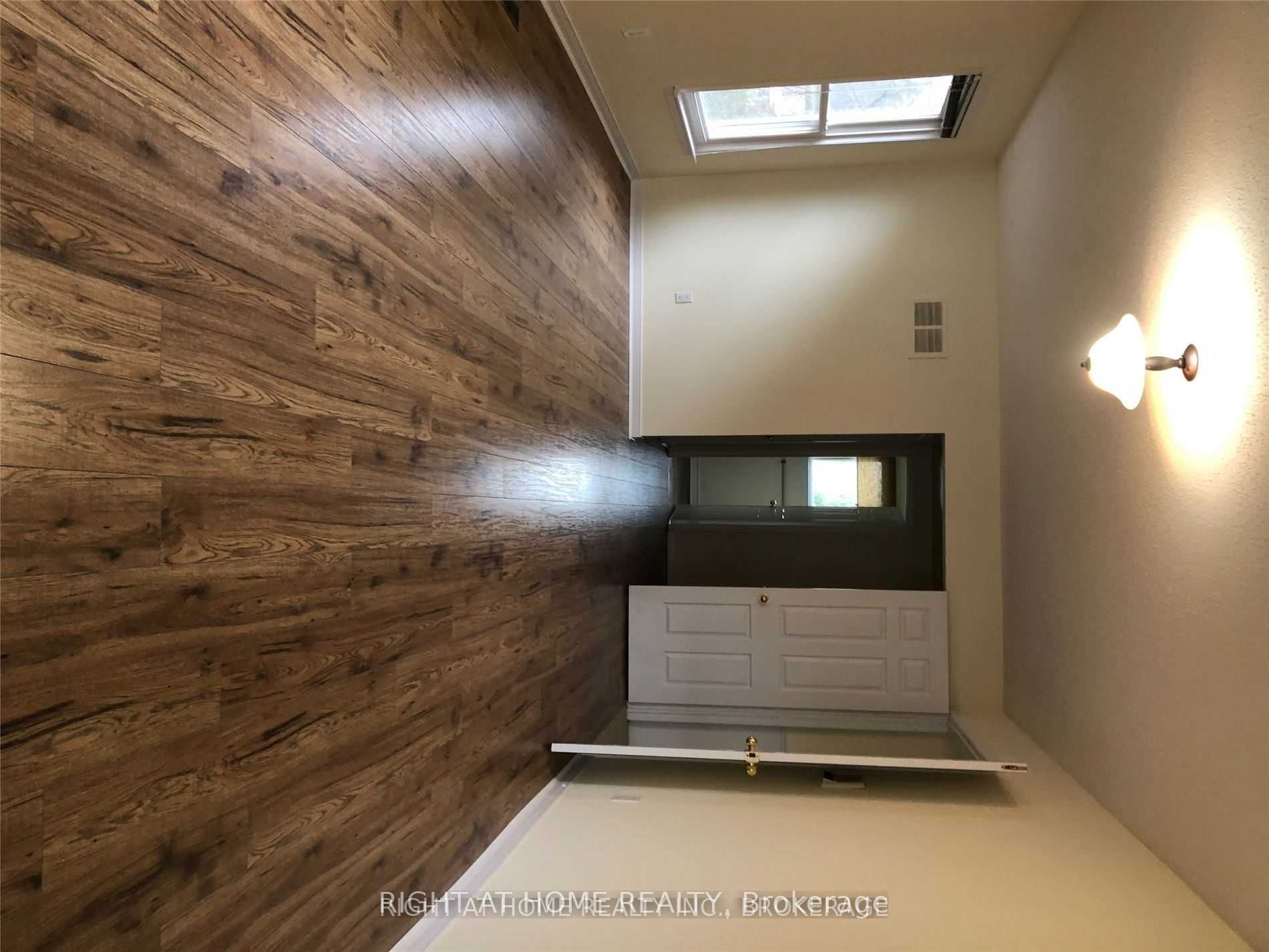 Photo 40 of 174 Carlton Road, Markham, Unionville — HOMEH