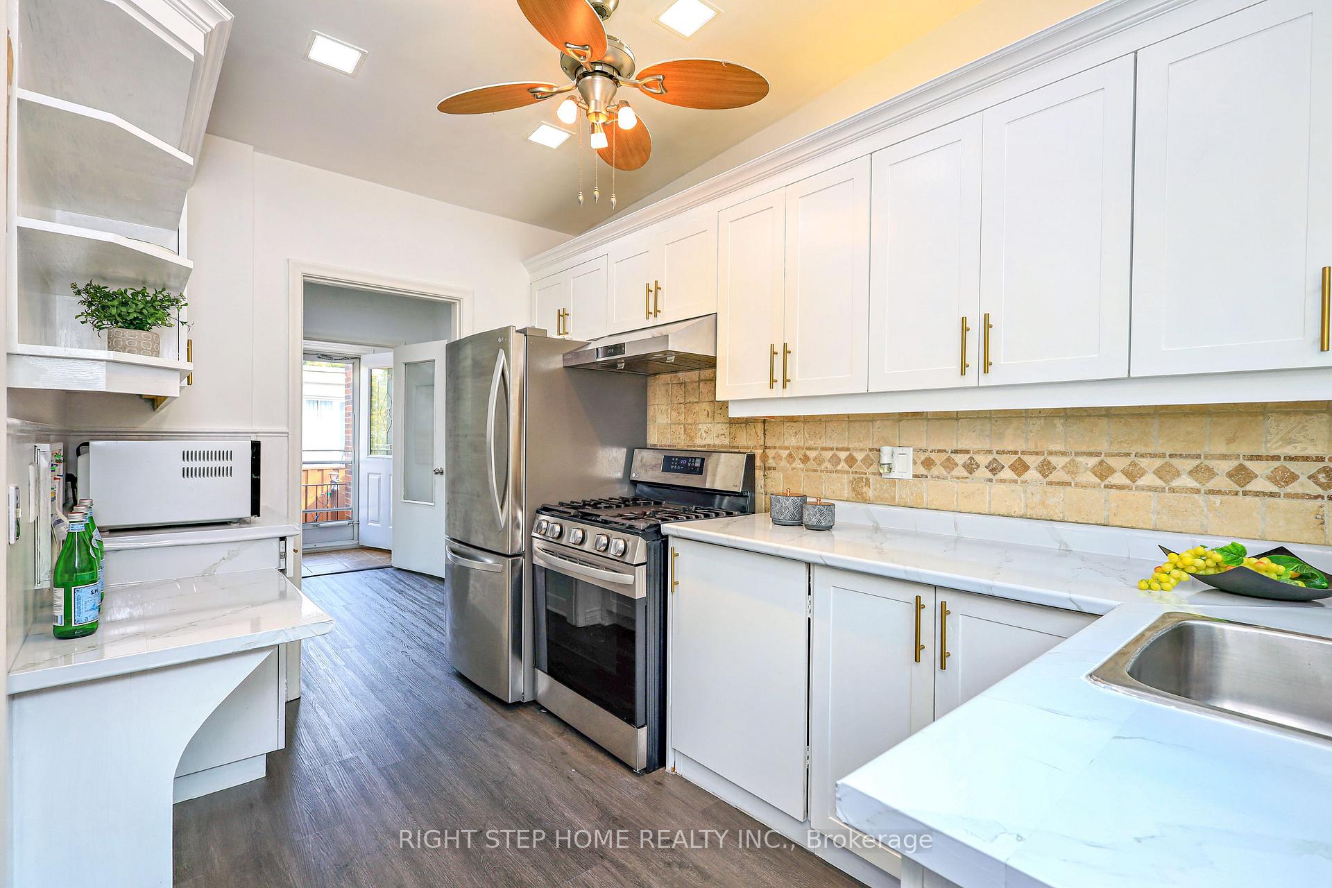 Photo 9 of 137 Benleigh Drive, Scarborough, Woburn — HOMEH
