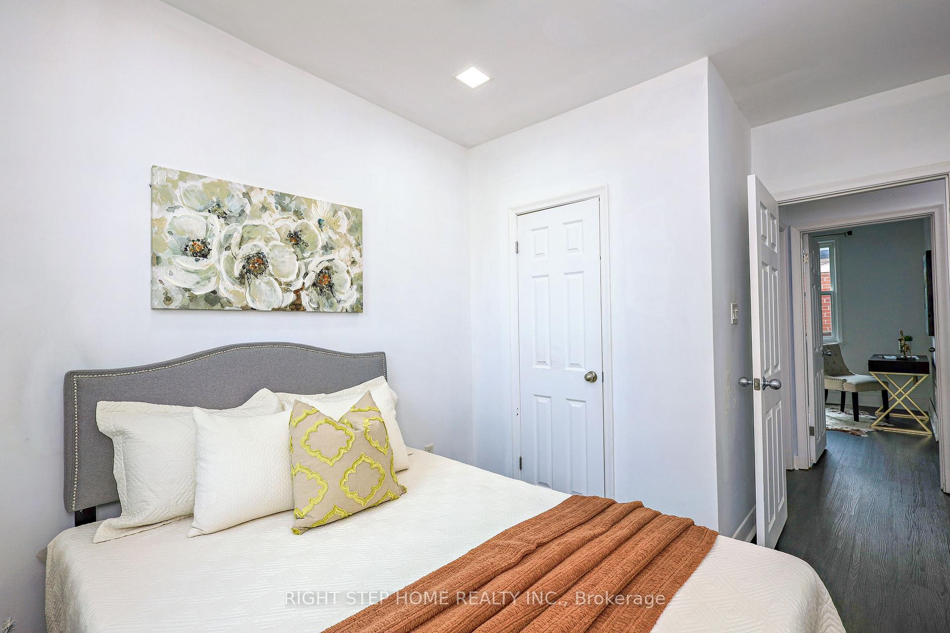 Photo 19 of 137 Benleigh Drive, Scarborough, Woburn — HOMEH