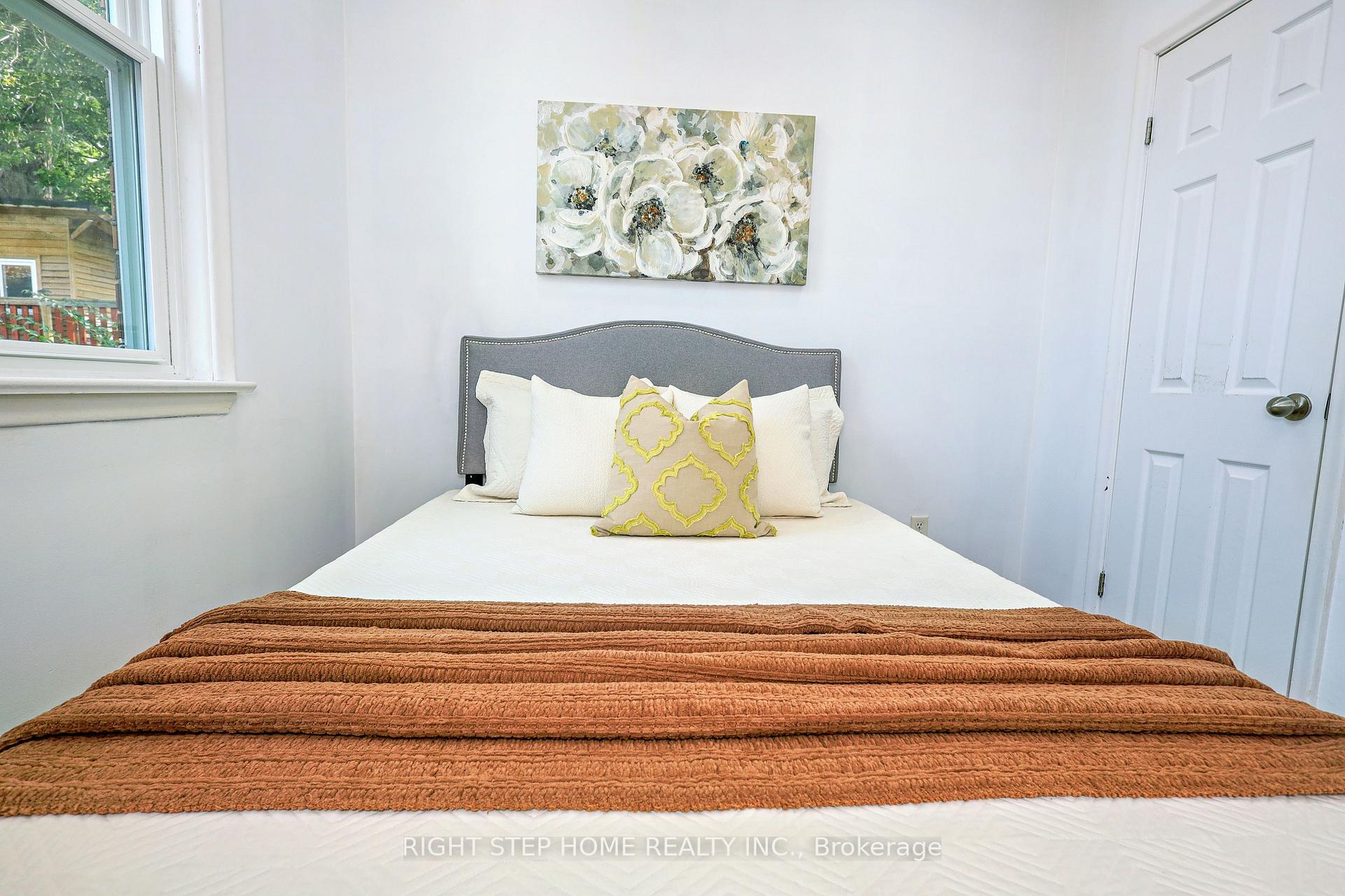 Photo 20 of 137 Benleigh Drive, Scarborough, Woburn — HOMEH