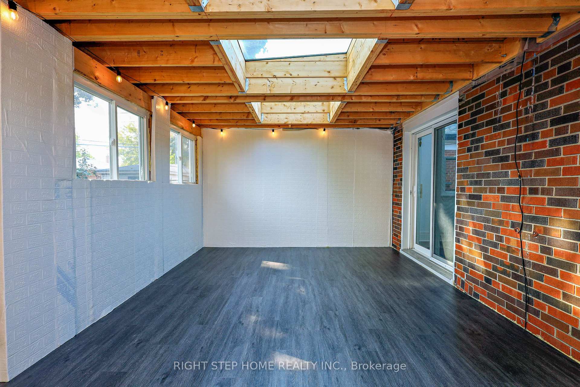 Photo 25 of 137 Benleigh Drive, Scarborough, Woburn — HOMEH