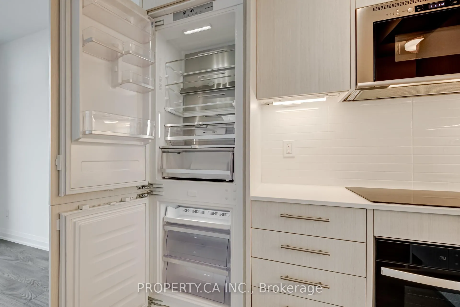 Photo 15 of Unit 904, 286 Main Street, Toronto, East End-Danforth — HOMEH