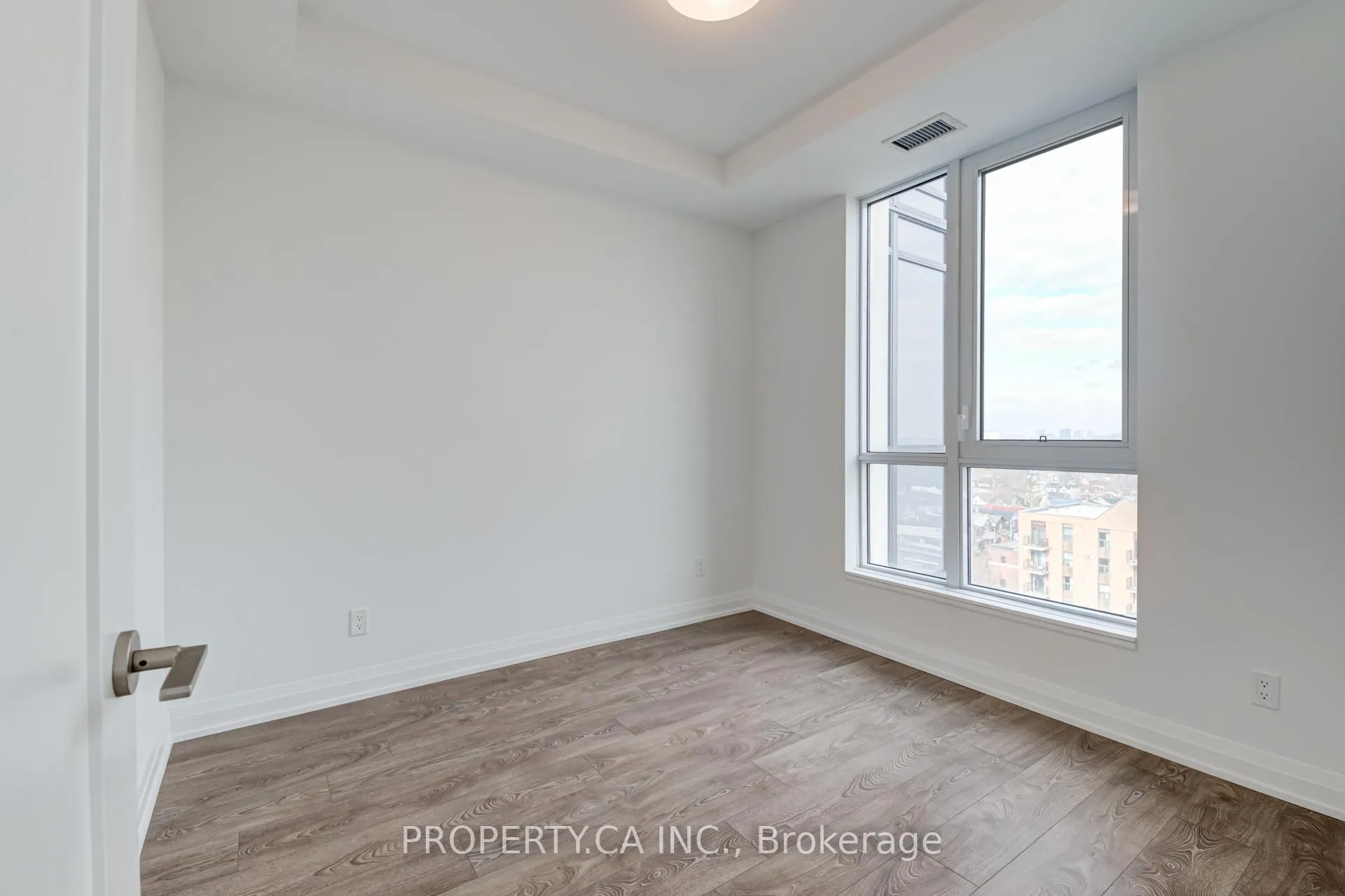 Photo 18 of Unit 904, 286 Main Street, Toronto, East End-Danforth — HOMEH