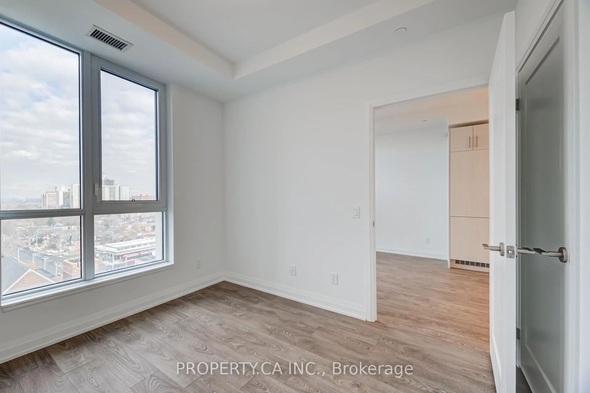 Photo 19 of Unit 904, 286 Main Street, Toronto, East End-Danforth — HOMEH