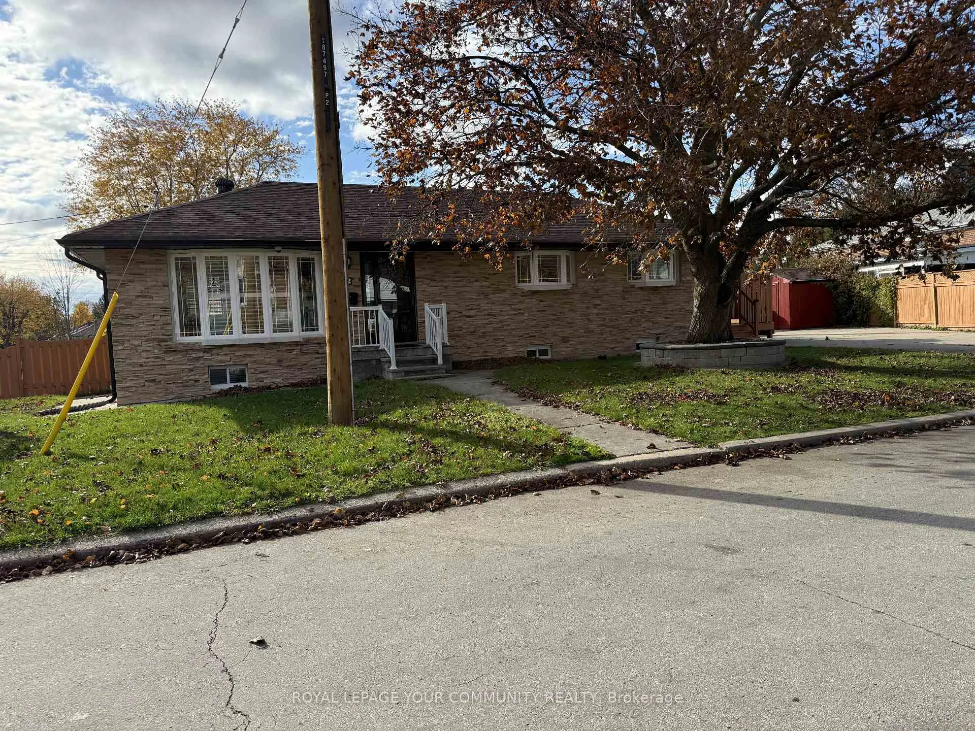 Photo 1 of 2 Mackinac Crescent, Scarborough, Bendale — HOMEH