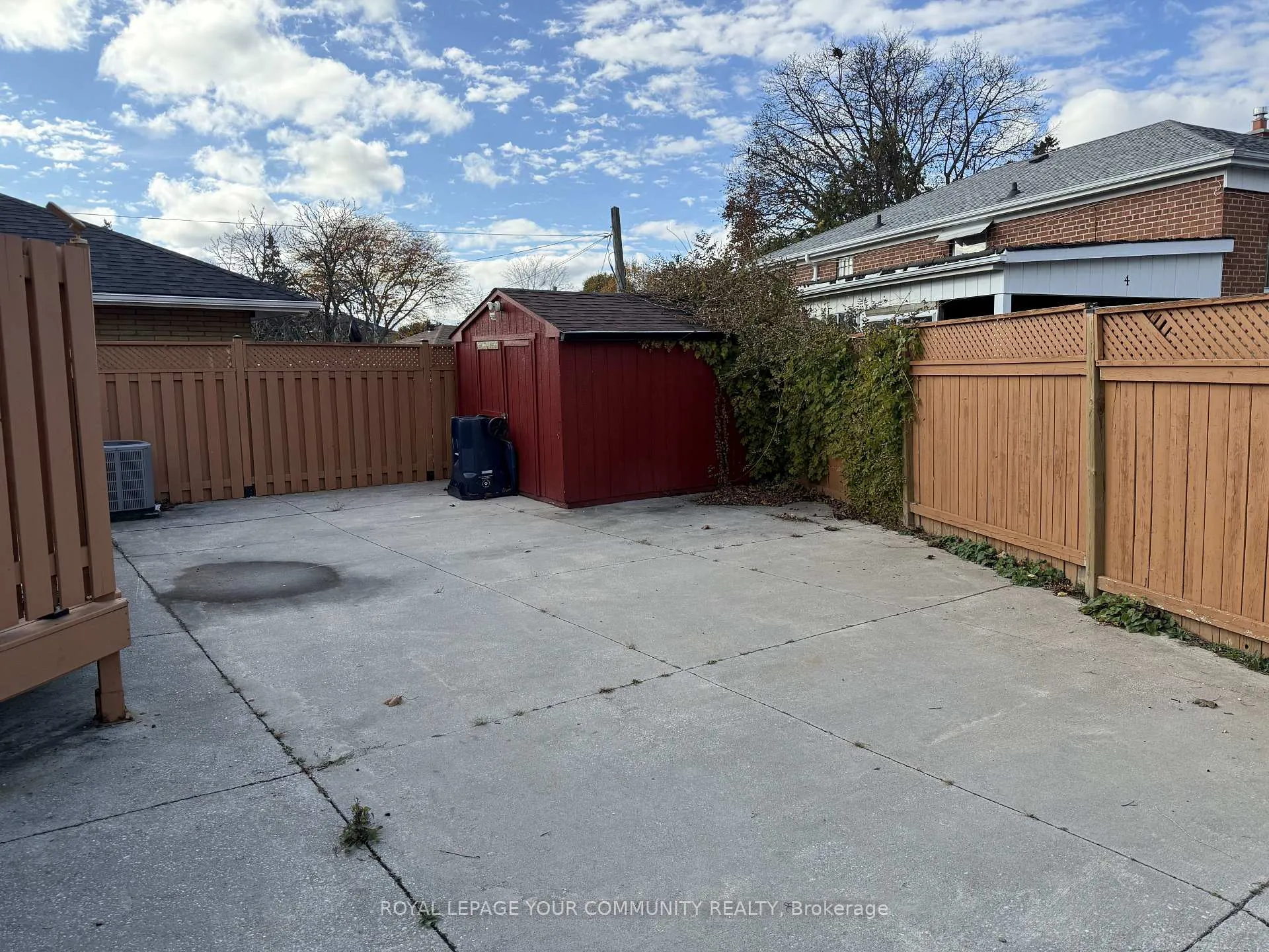 Photo 5 of 2 Mackinac Crescent, Scarborough, Bendale — HOMEH