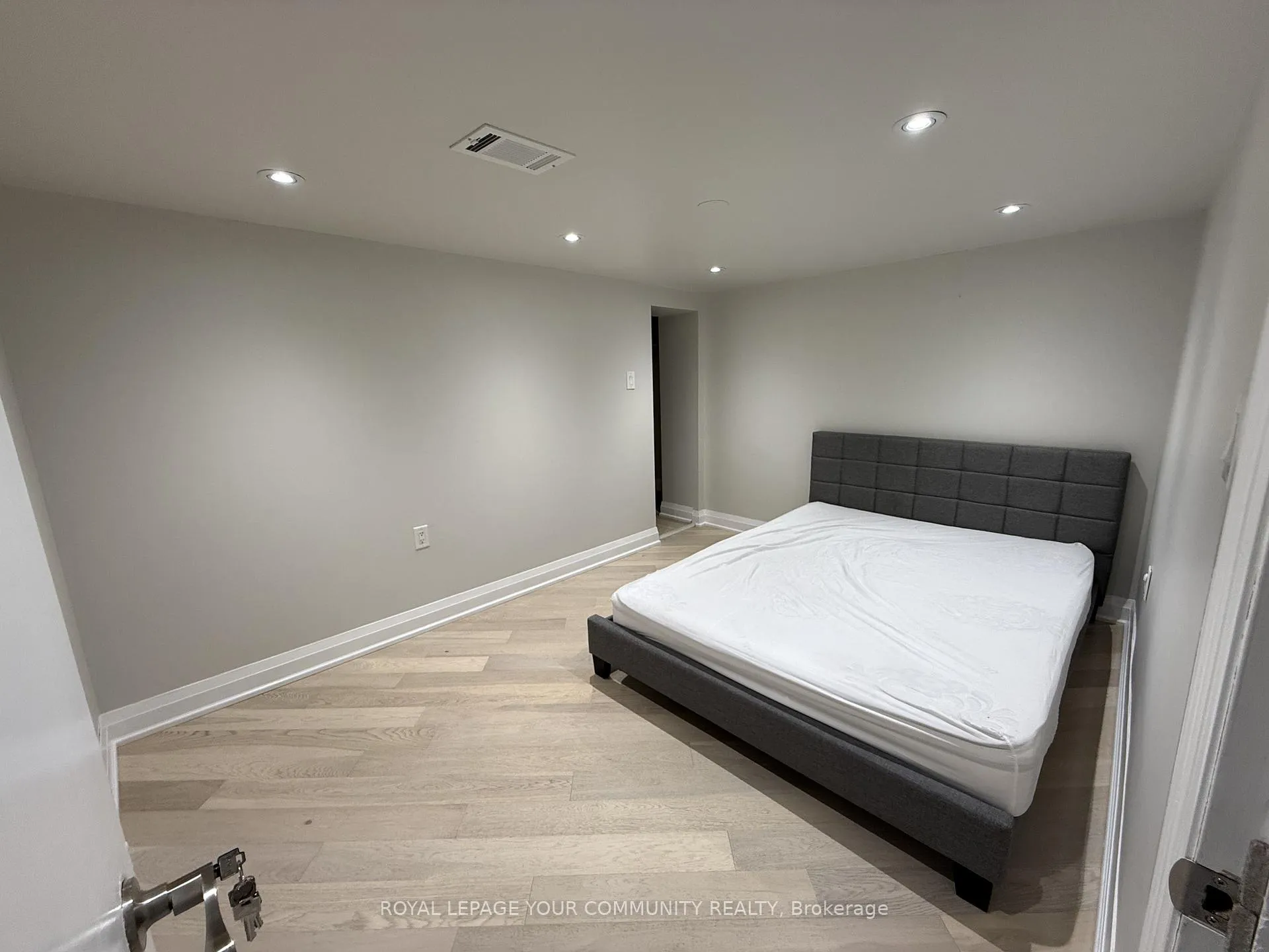 Photo 30 of 2 Mackinac Crescent, Scarborough, Bendale — HOMEH