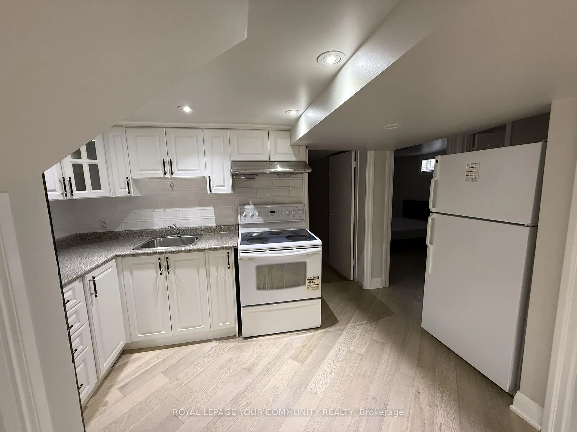 Photo 31 of 2 Mackinac Crescent, Scarborough, Bendale — HOMEH