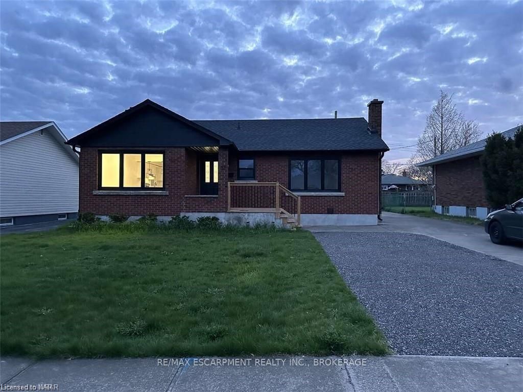 Photo 1 of Unit Lower A, 37 Parkdale Drive, Thorold, Thorold Downtown — HOMEH