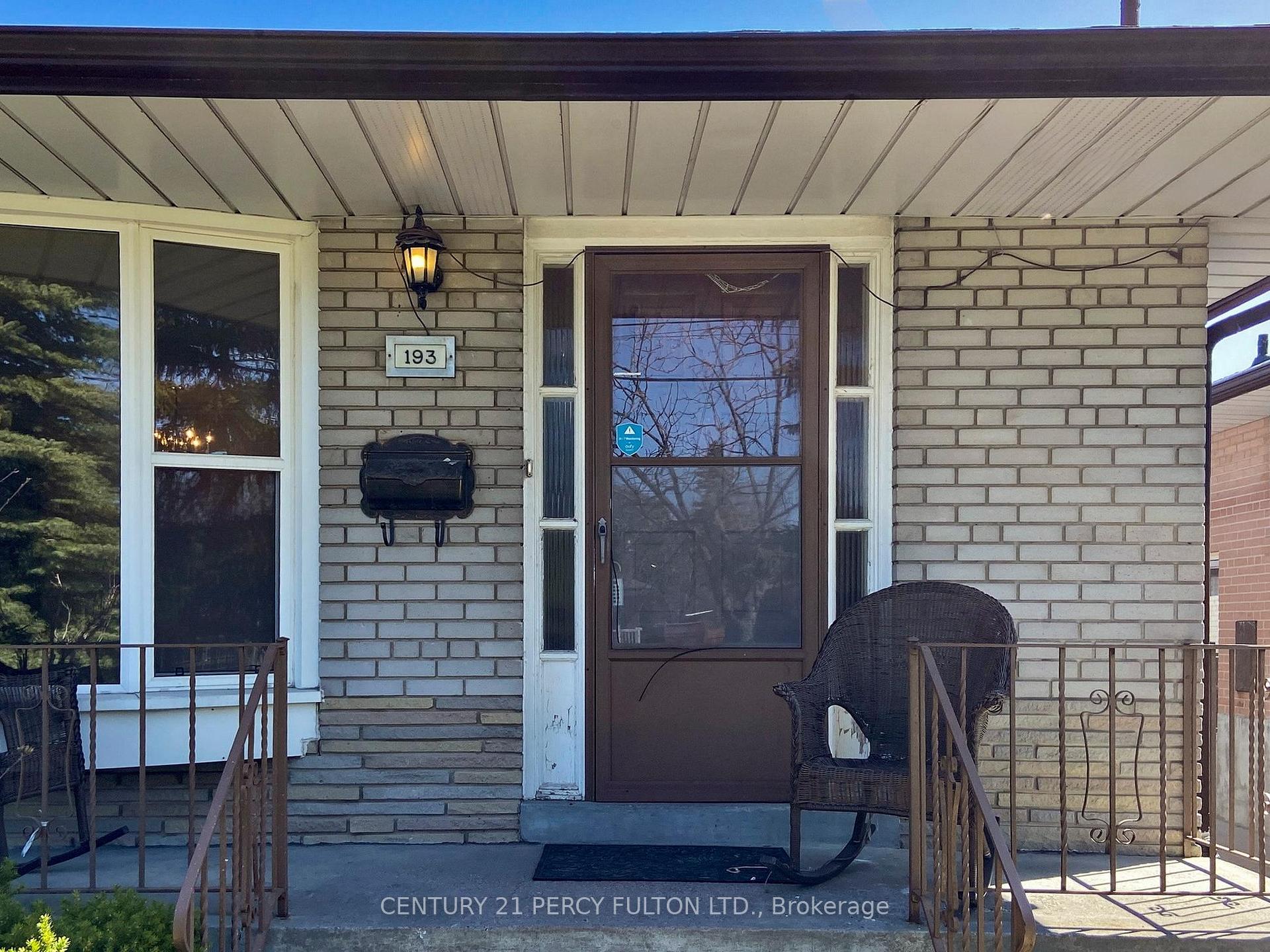 Photo 3 of 193 Brimorton Drive, Scarborough, Woburn — HOMEH