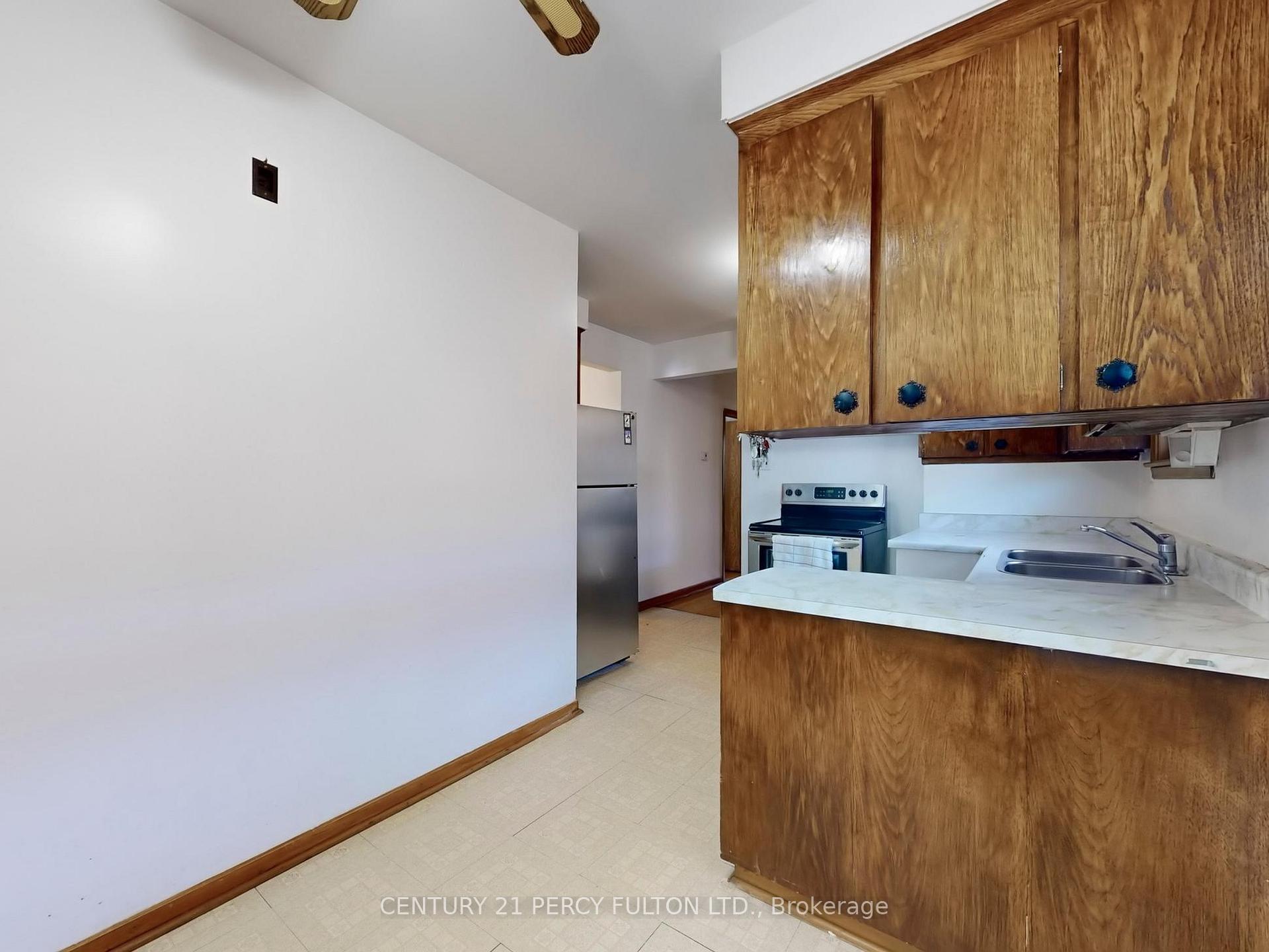 Photo 9 of 193 Brimorton Drive, Scarborough, Woburn — HOMEH