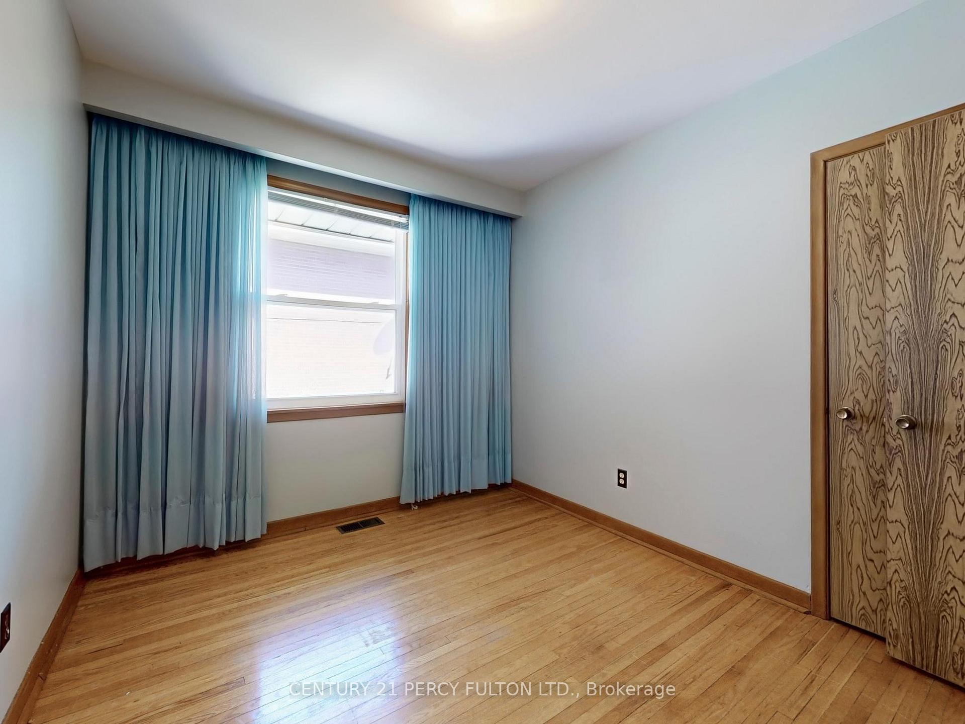 Photo 11 of 193 Brimorton Drive, Scarborough, Woburn — HOMEH