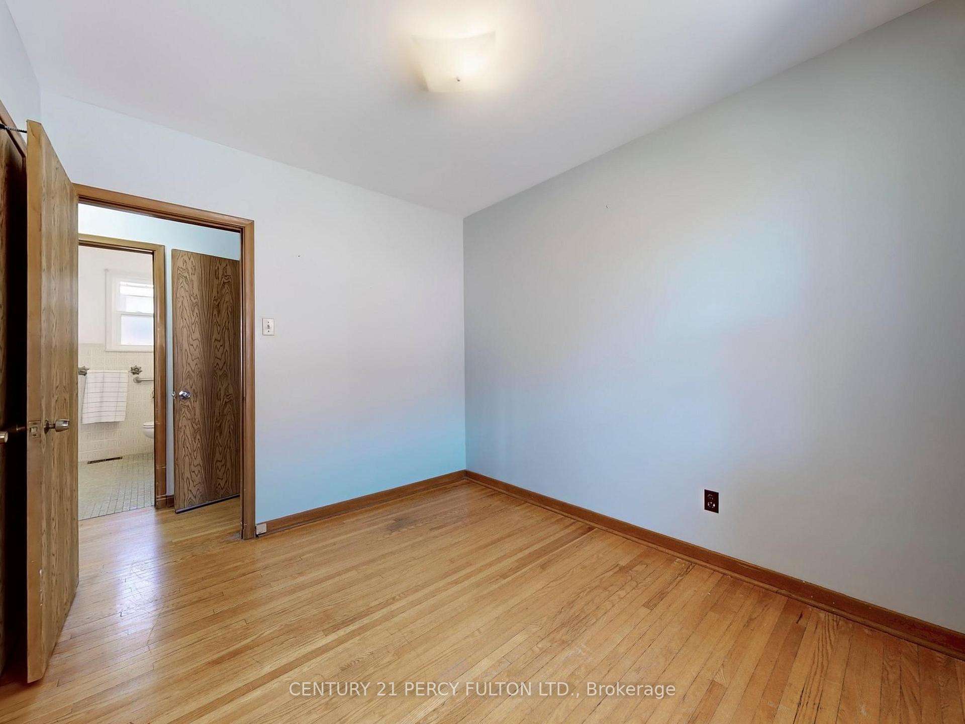 Photo 12 of 193 Brimorton Drive, Scarborough, Woburn — HOMEH