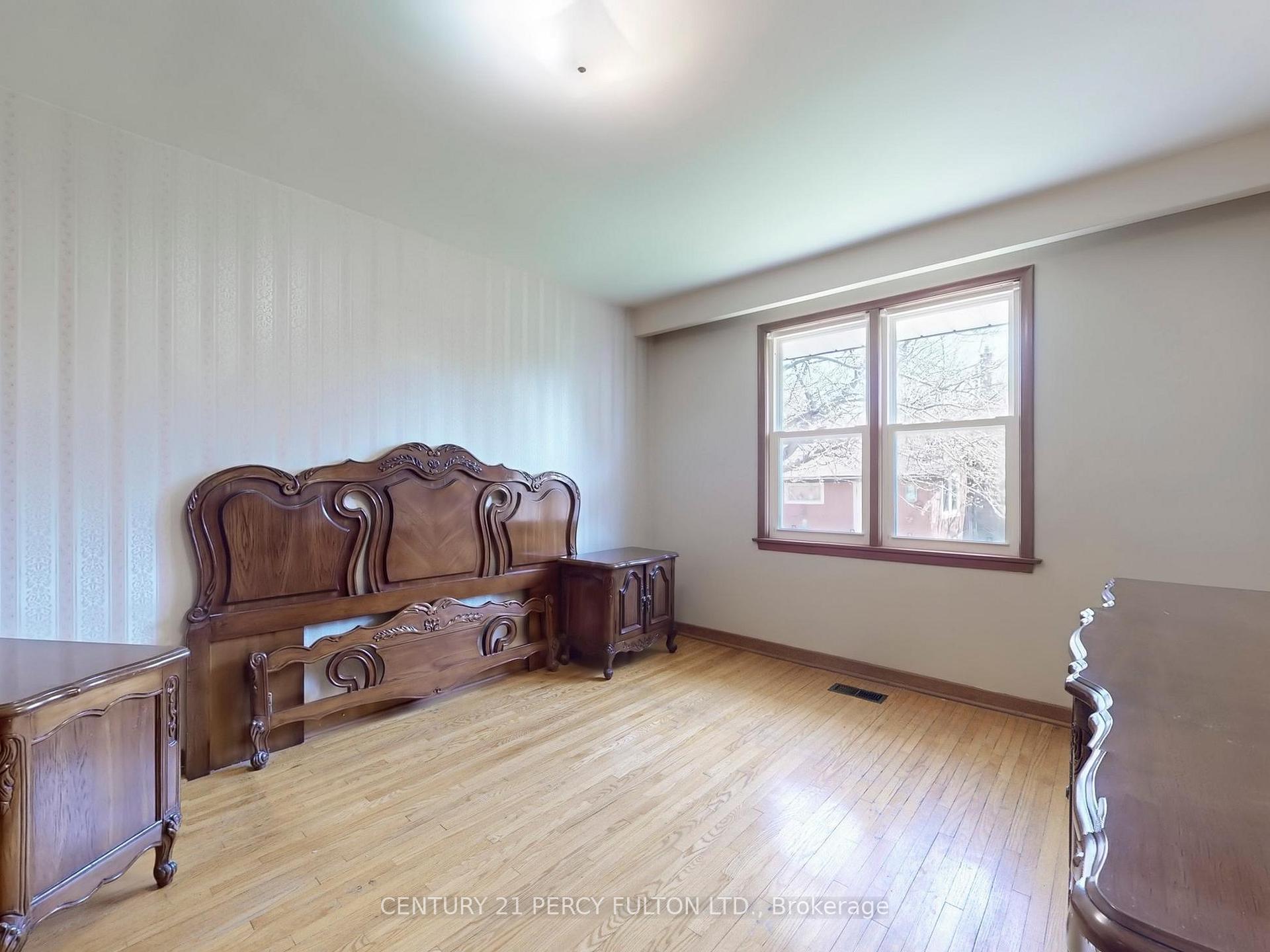 Photo 13 of 193 Brimorton Drive, Scarborough, Woburn — HOMEH