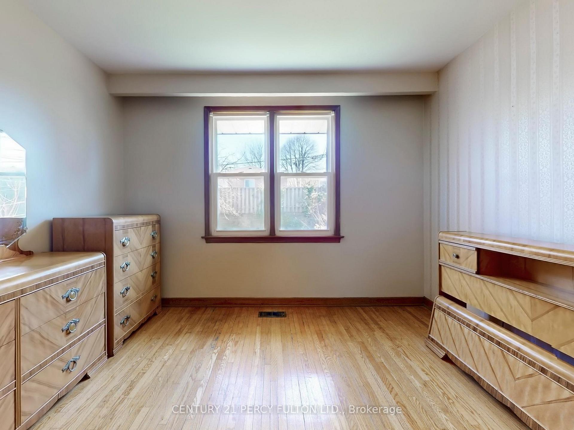 Photo 17 of 193 Brimorton Drive, Scarborough, Woburn — HOMEH