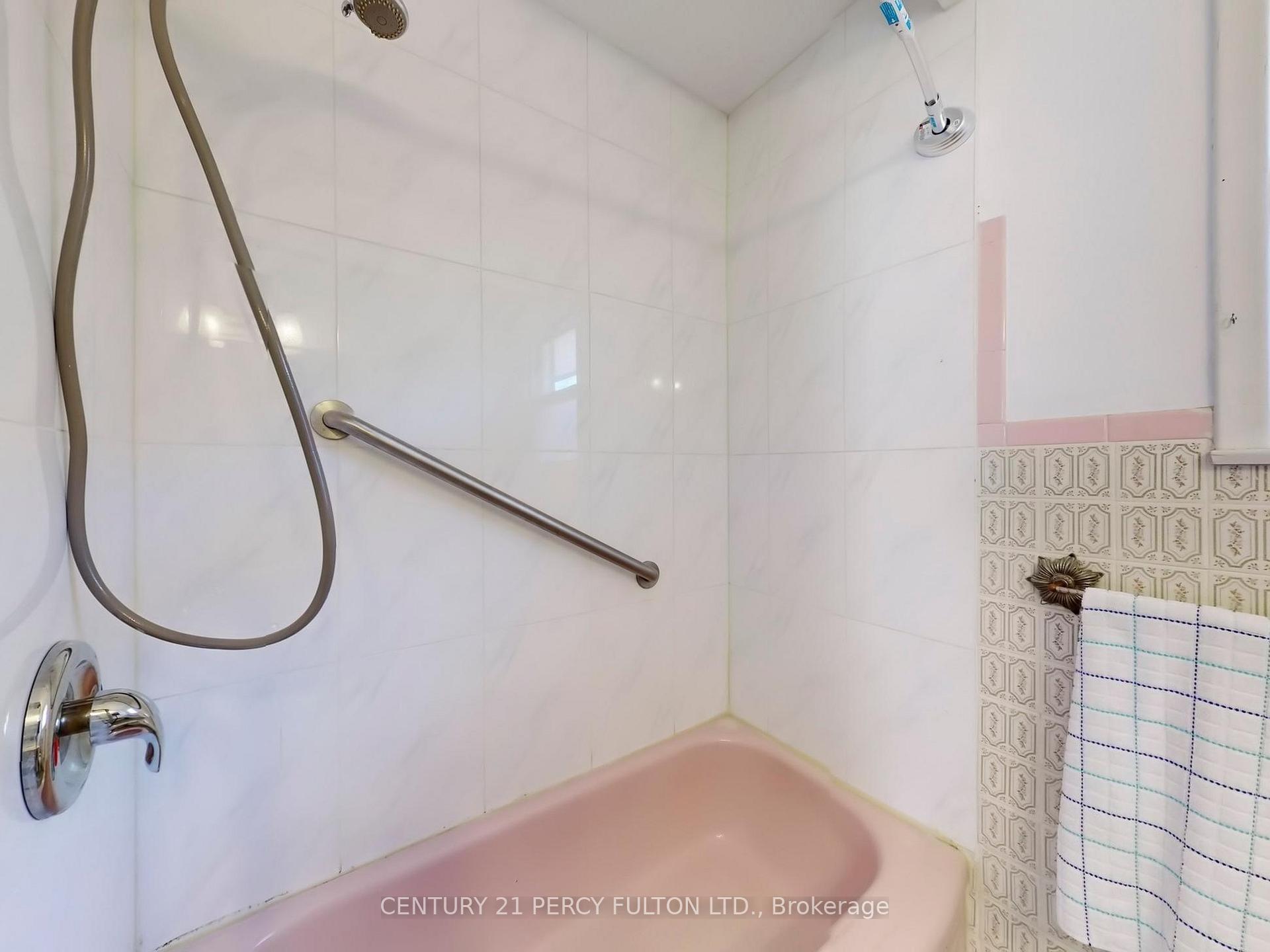 Photo 20 of 193 Brimorton Drive, Scarborough, Woburn — HOMEH