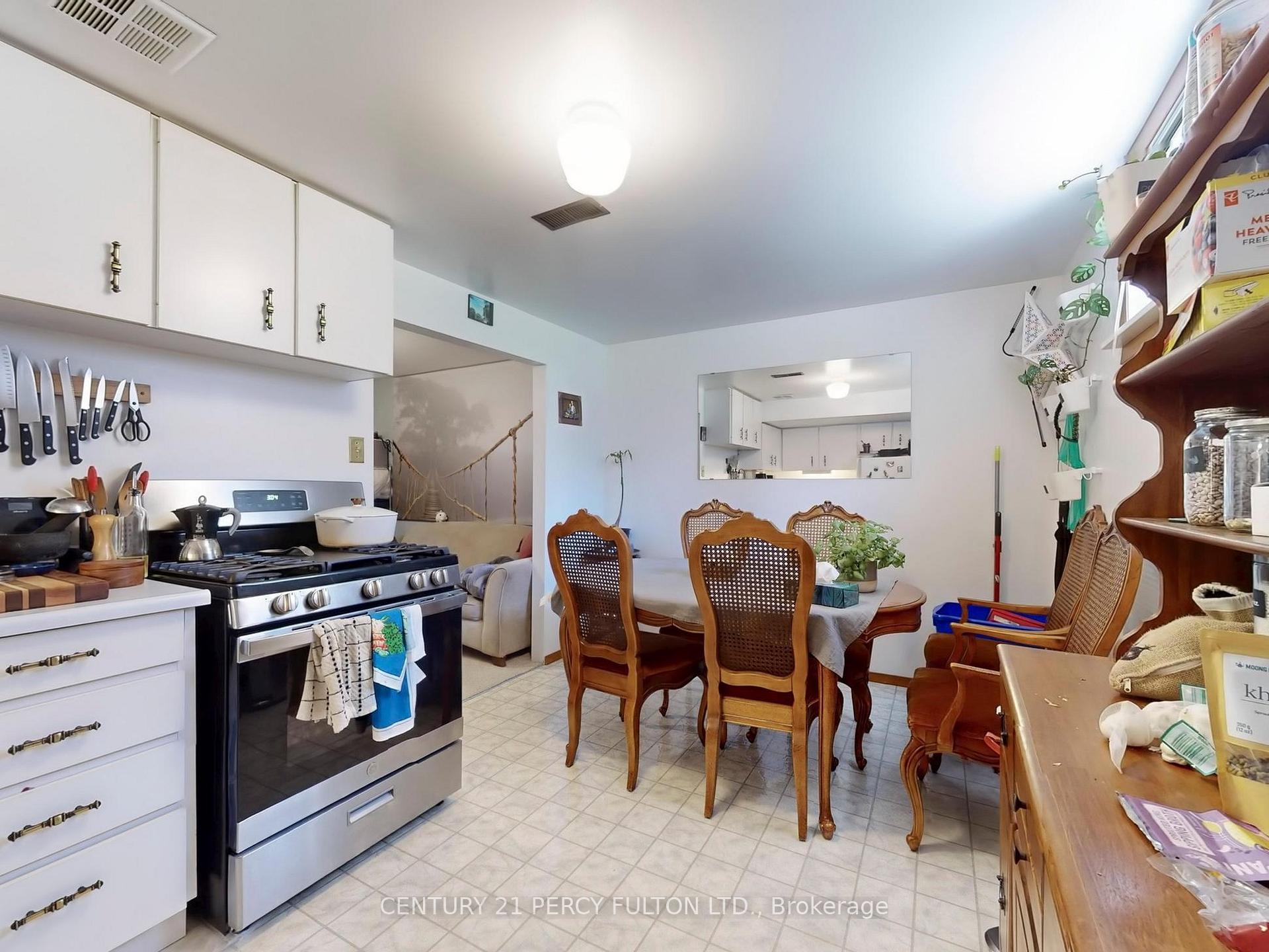 Photo 29 of 193 Brimorton Drive, Scarborough, Woburn — HOMEH