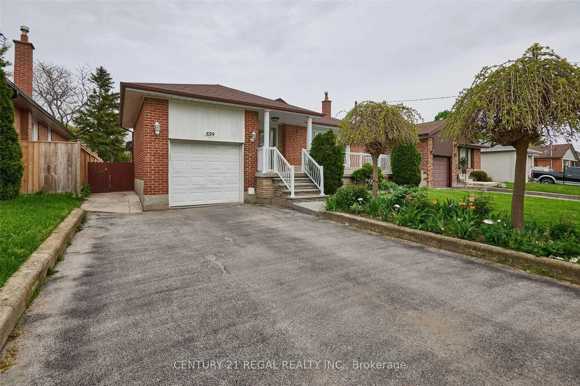 Photo 4 of Unit Bsmt, 559 Mccowan Road, Scarborough, Bendale — HOMEH