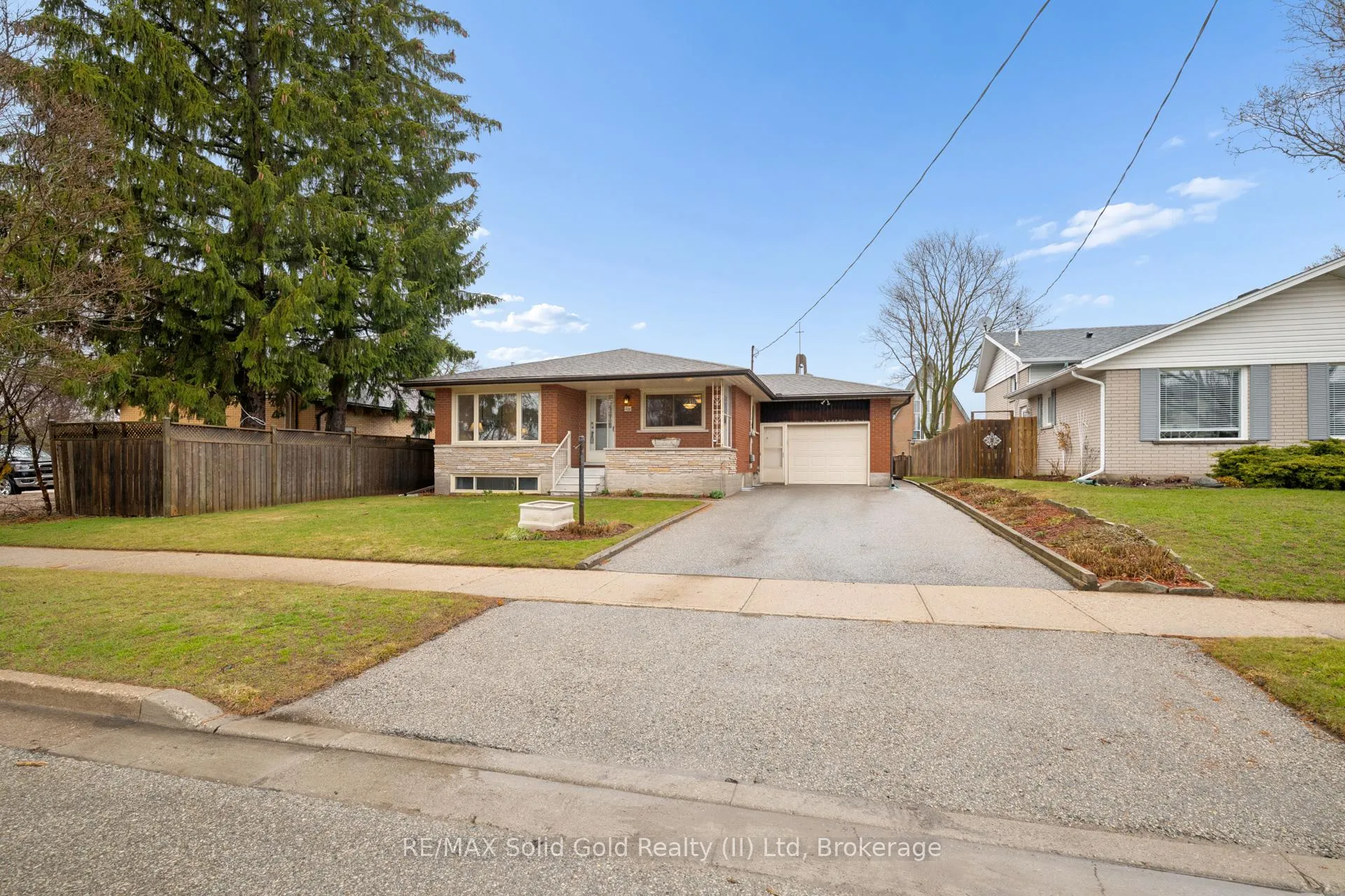 Photo 1 of 228 Kenneth Avenue, Kitchener — HOMEH
